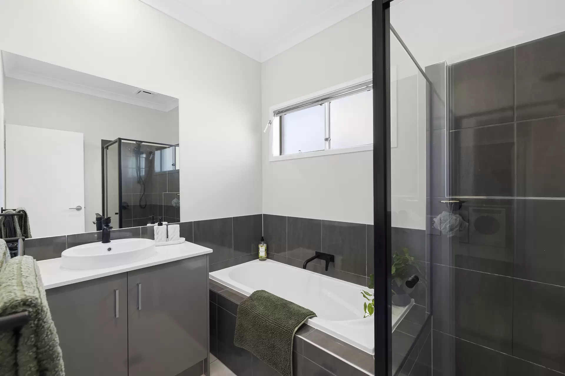 38  Ngungun Crescent, Glass House Mountains Sold by Queensland Sotheby's International Realty - image 1