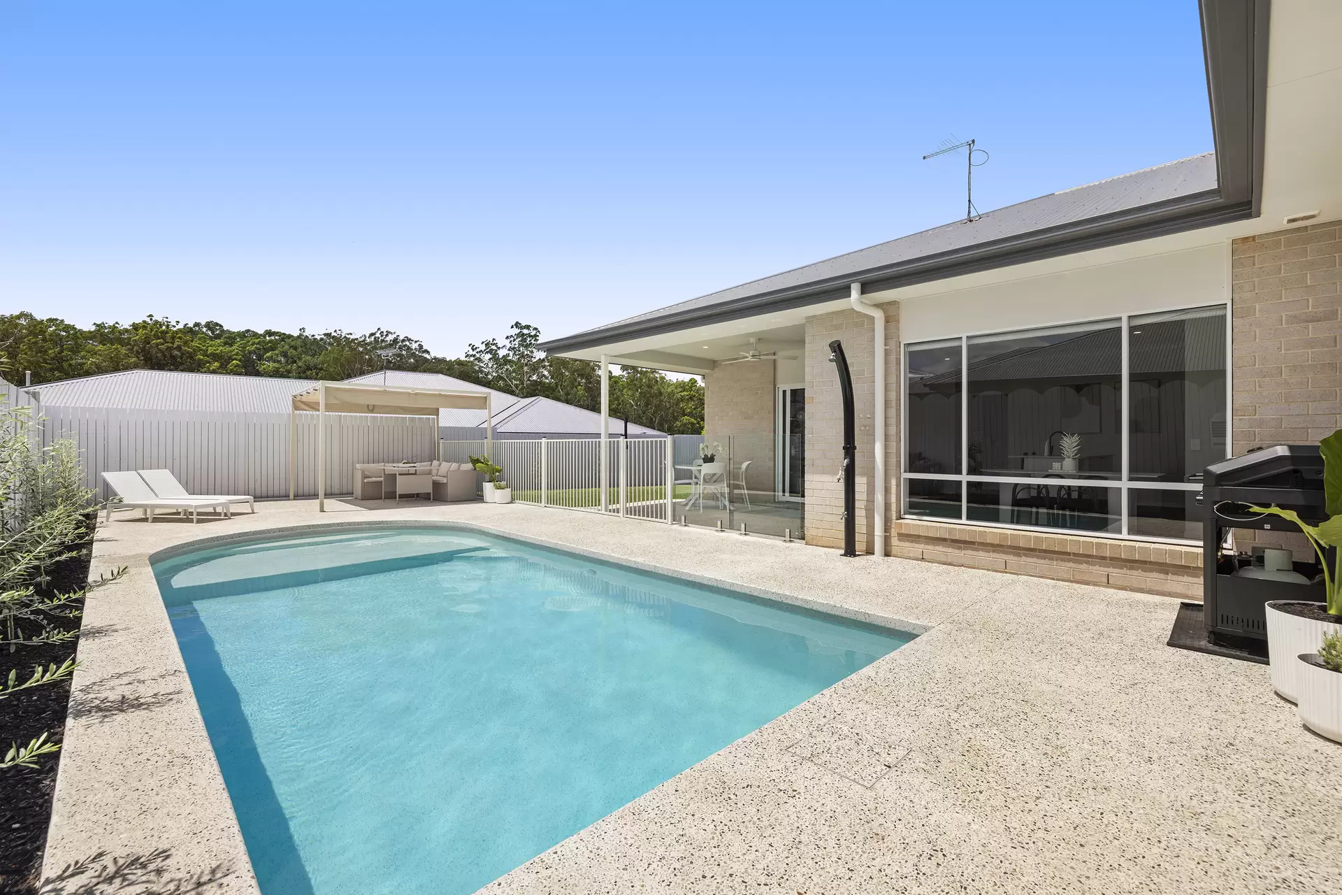 38  Ngungun Crescent, Glass House Mountains Sold by Queensland Sotheby's International Realty - image 1