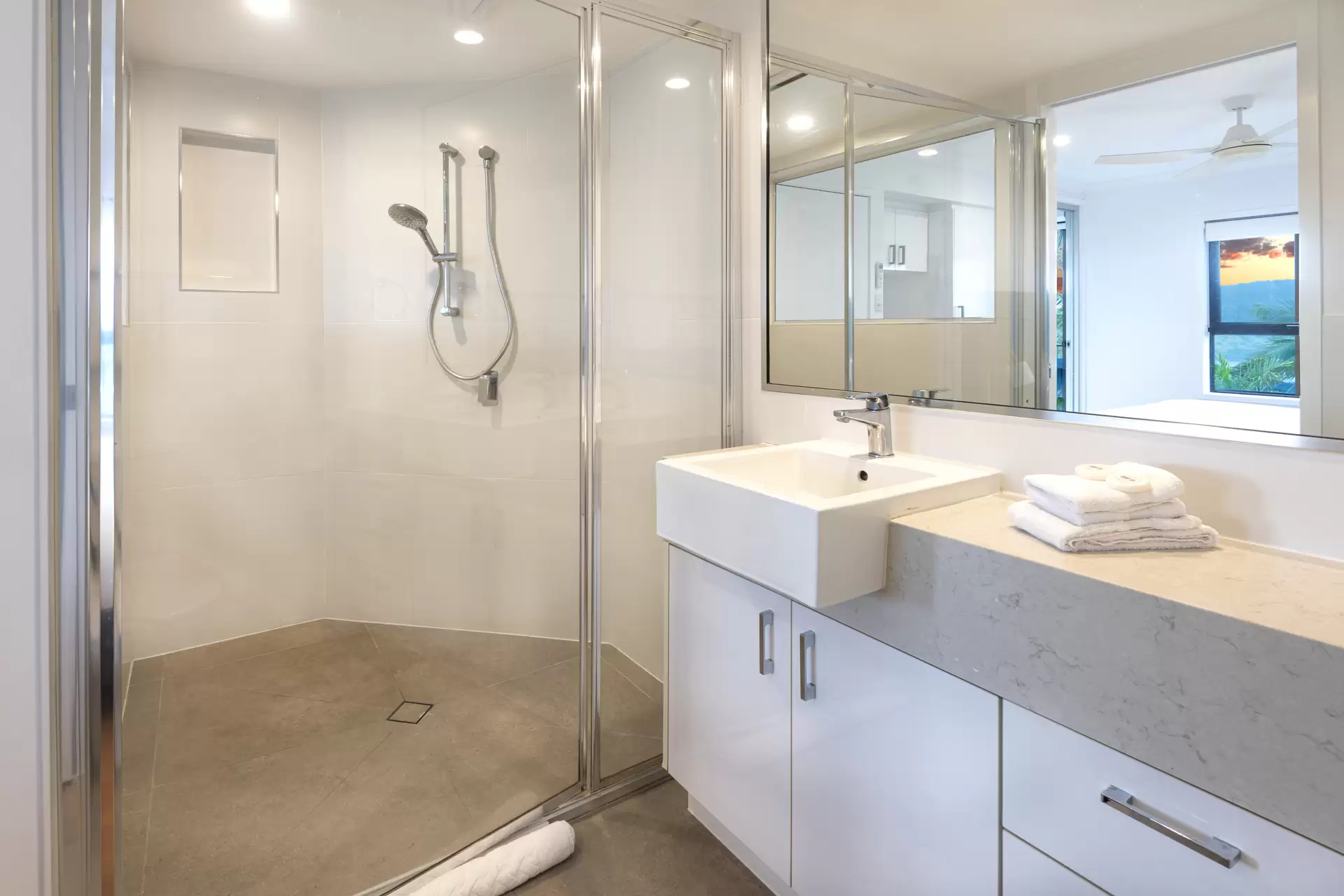 21/5 Banksia Court, Hamilton Island For Sale by Queensland Sotheby's International Realty - image 1
