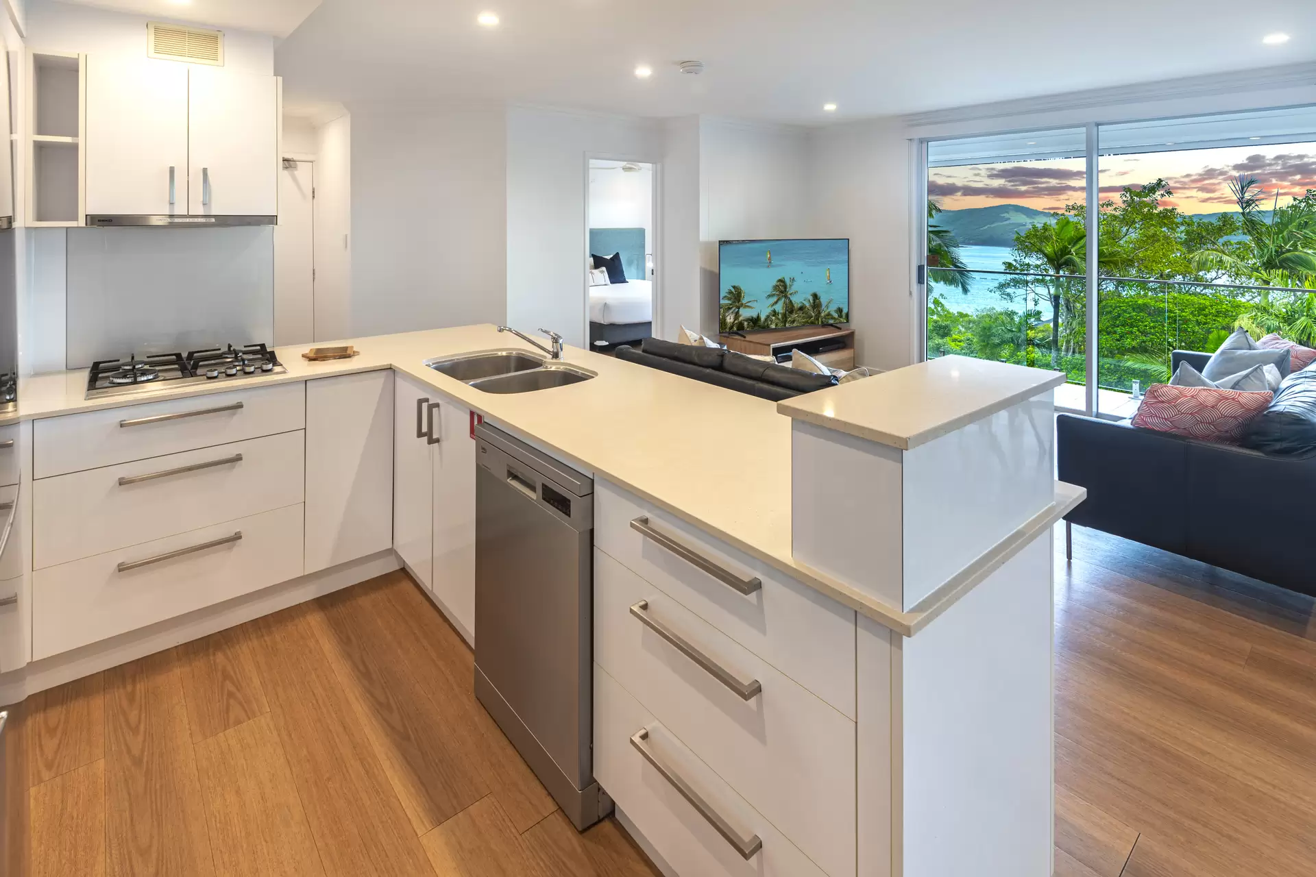 21/5 Banksia Court, Hamilton Island For Sale by  - image 1