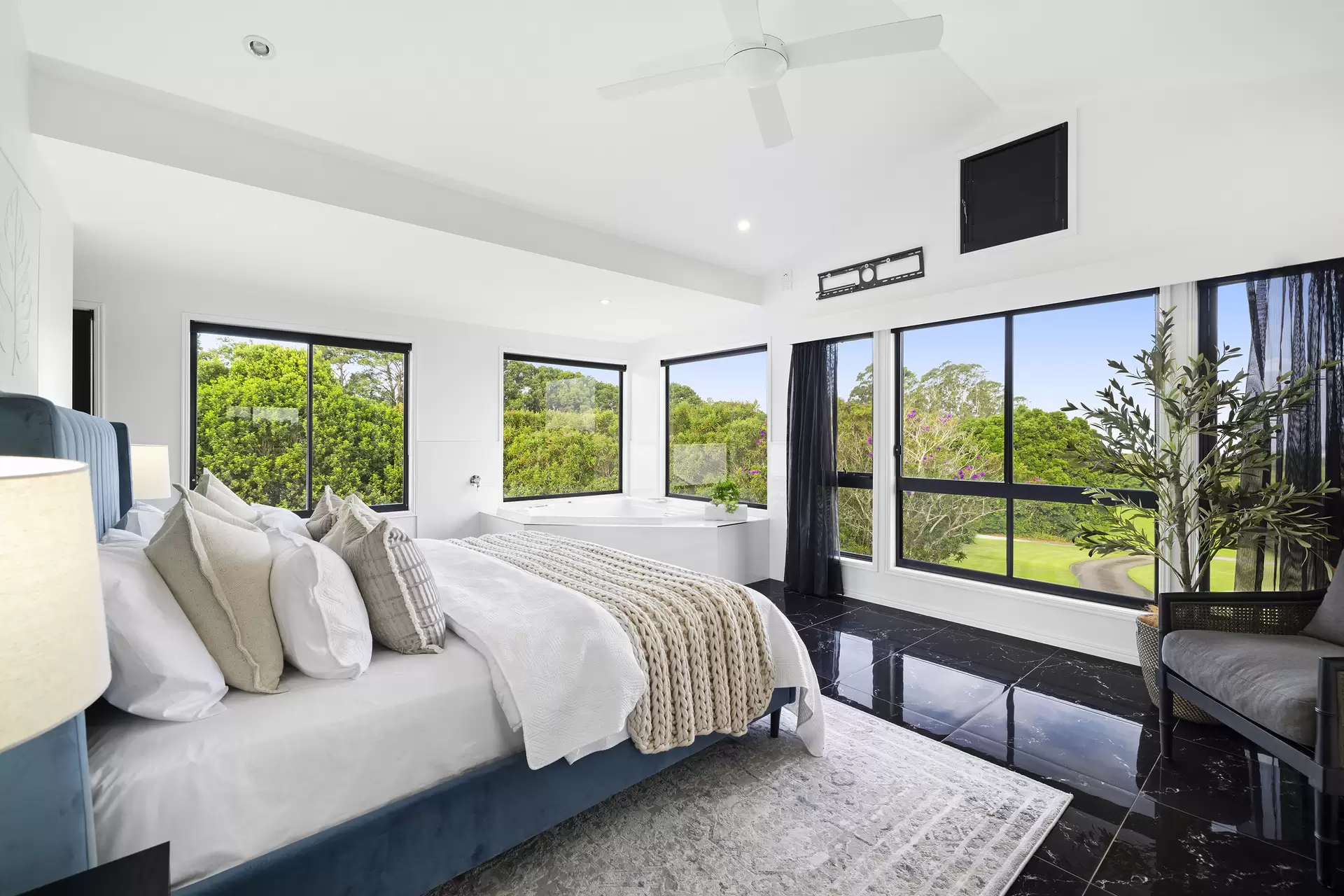 48 Cynthia Hunt  Drive, Flaxton Sold by Queensland Sotheby's International Realty - image 1