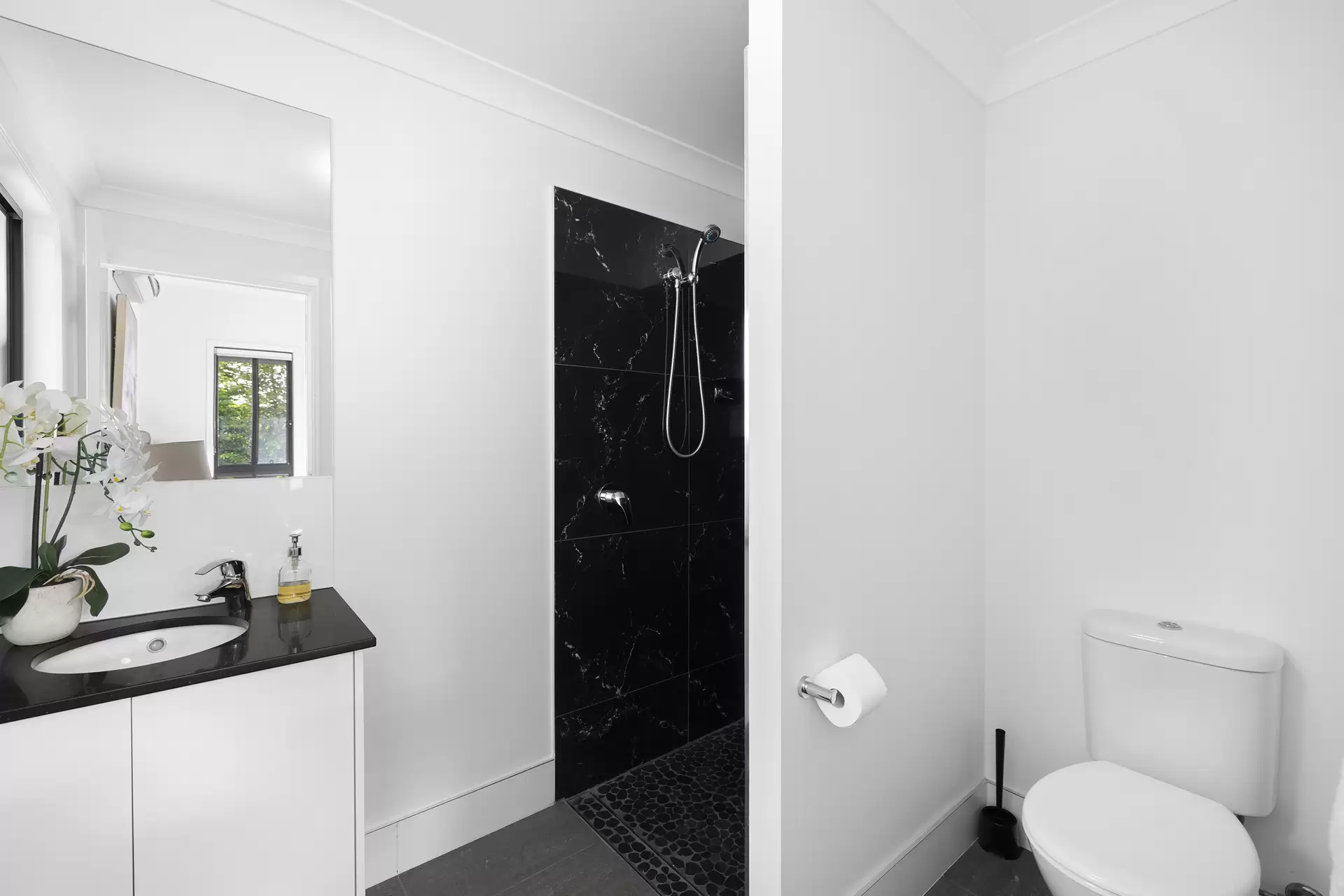 48 Cynthia Hunt  Drive, Flaxton Sold by Queensland Sotheby's International Realty - image 1