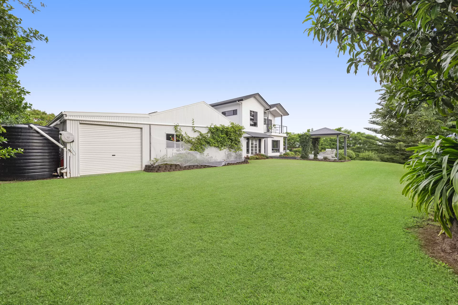 48 Cynthia Hunt  Drive, Flaxton Sold by Queensland Sotheby's International Realty - image 1