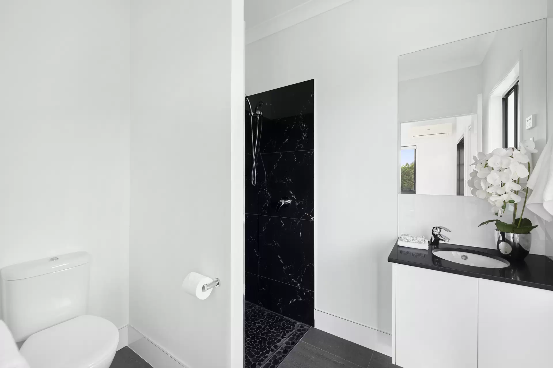 48 Cynthia Hunt  Drive, Flaxton Sold by Queensland Sotheby's International Realty - image 1