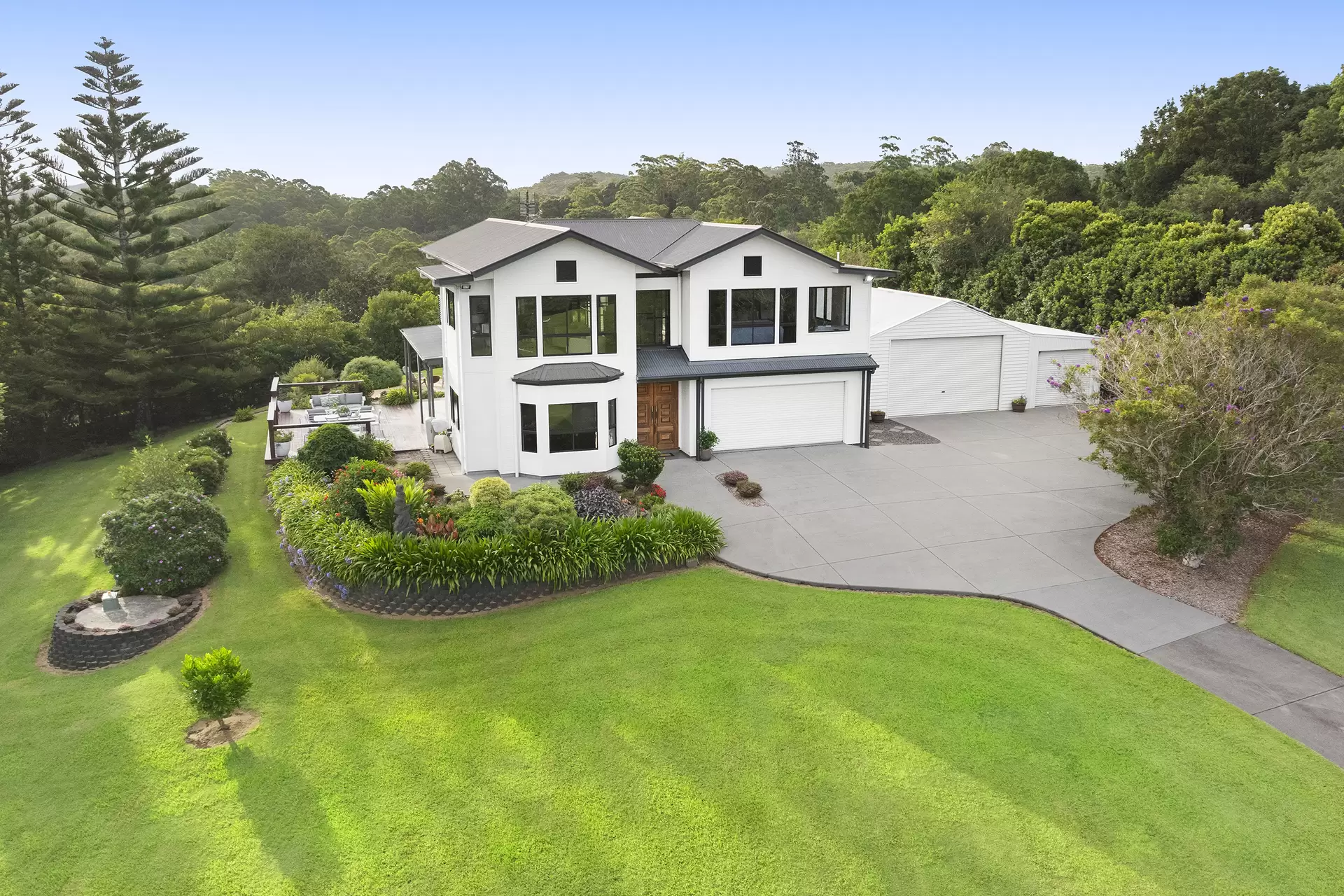 48 Cynthia Hunt  Drive, Flaxton Sold by Queensland Sotheby's International Realty - image 1