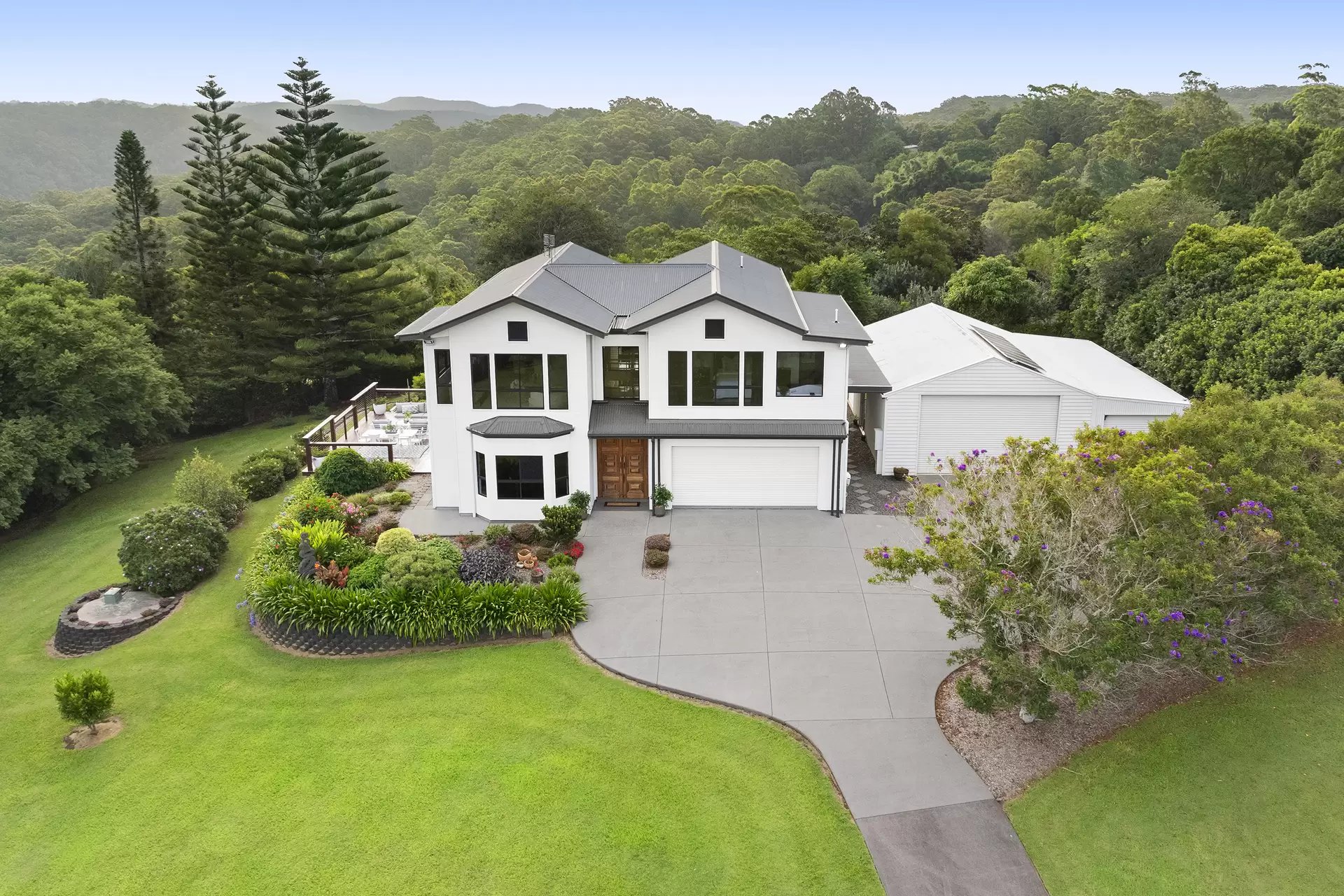 48 Cynthia Hunt  Drive, Flaxton Sold by Queensland Sotheby's International Realty - image 1