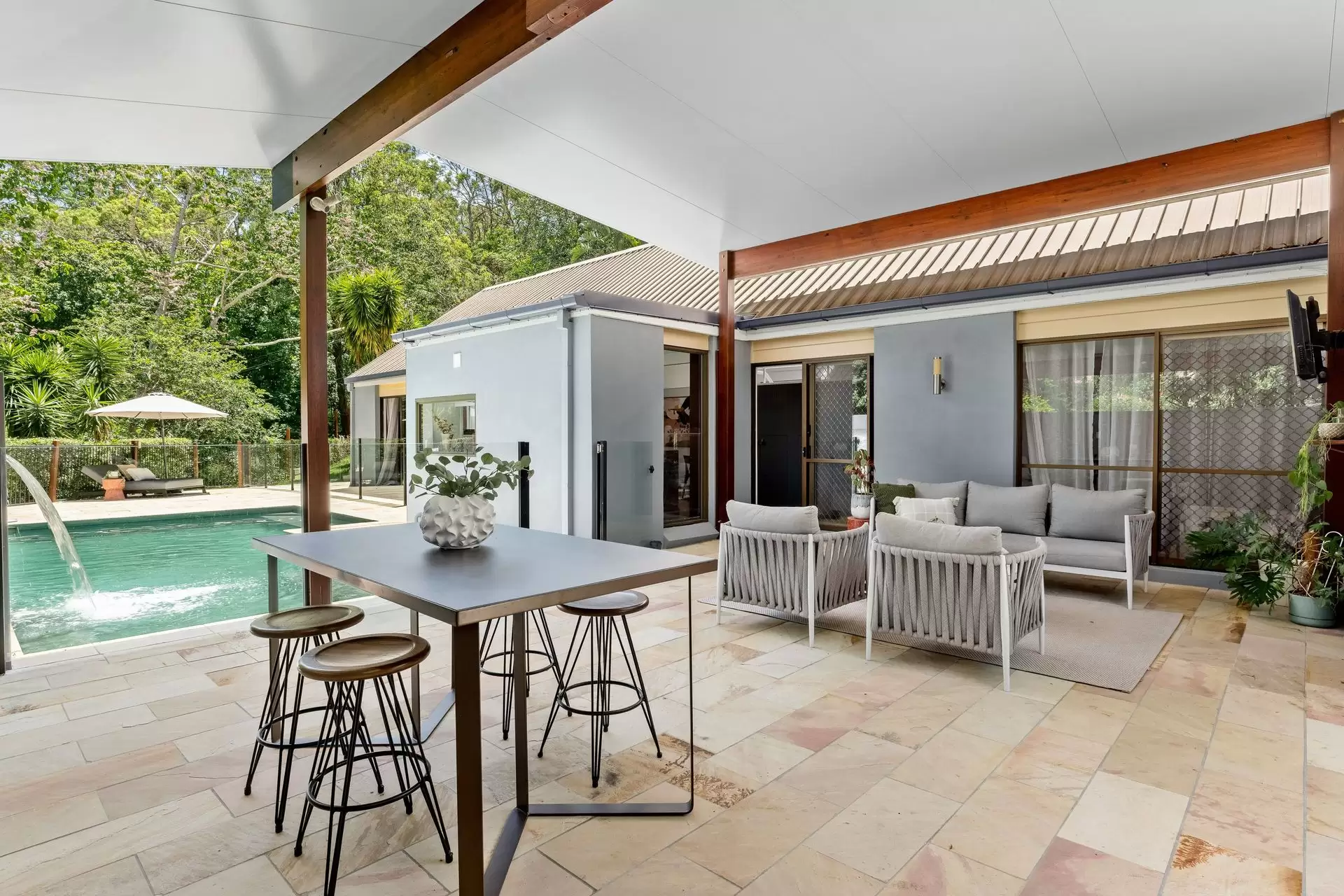 169 Fernvale Road, Tarragindi Sold by  - image 1