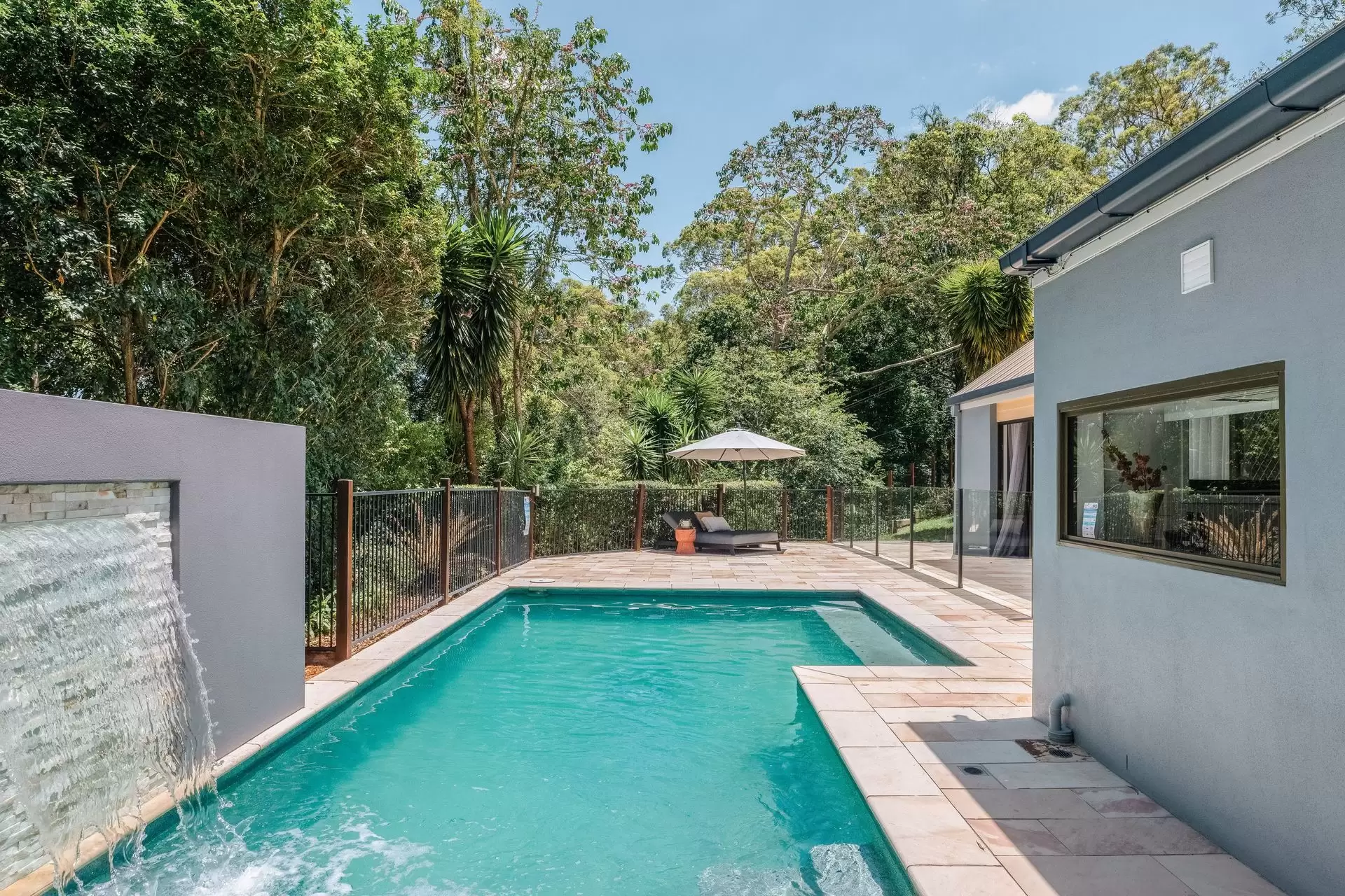 169 Fernvale Road, Tarragindi Sold by  - image 1