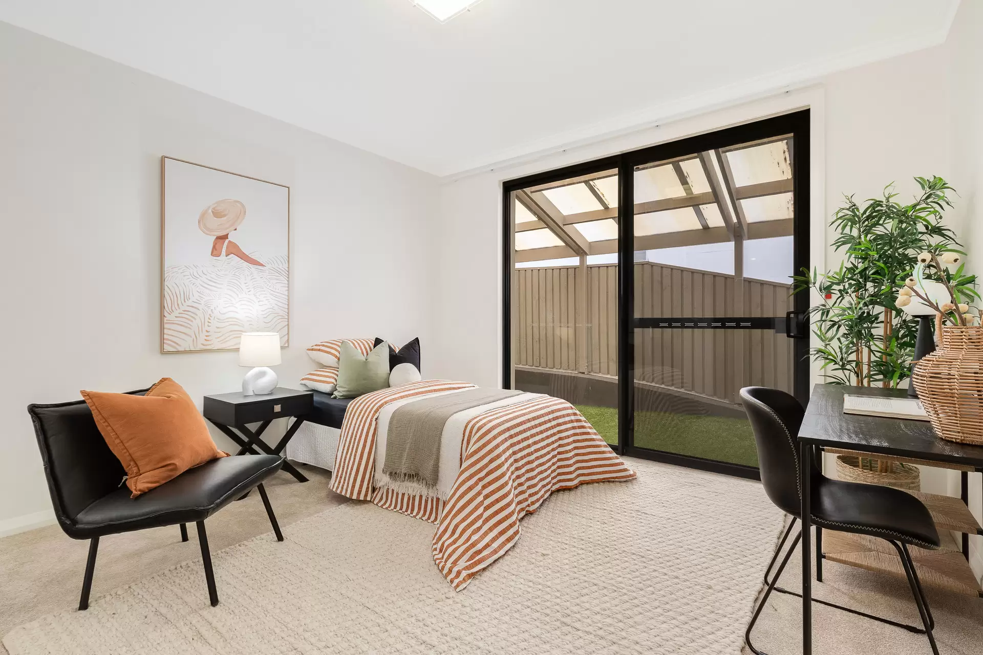 1A Bay Street, Redland Bay Sold by Queensland Sotheby's International Realty - image 1