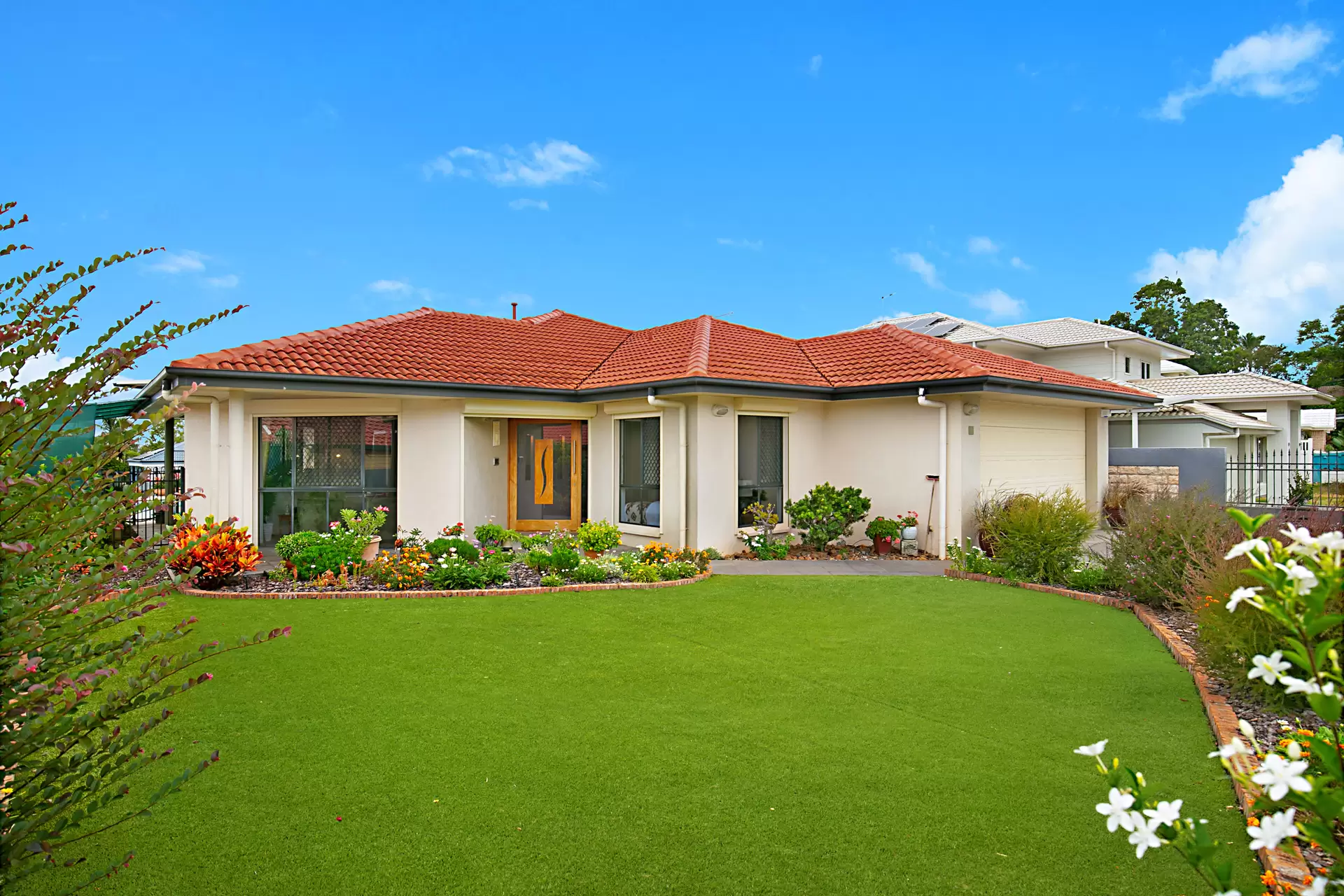 23 Paranka Drive North, Cleveland Sold by  - image 1