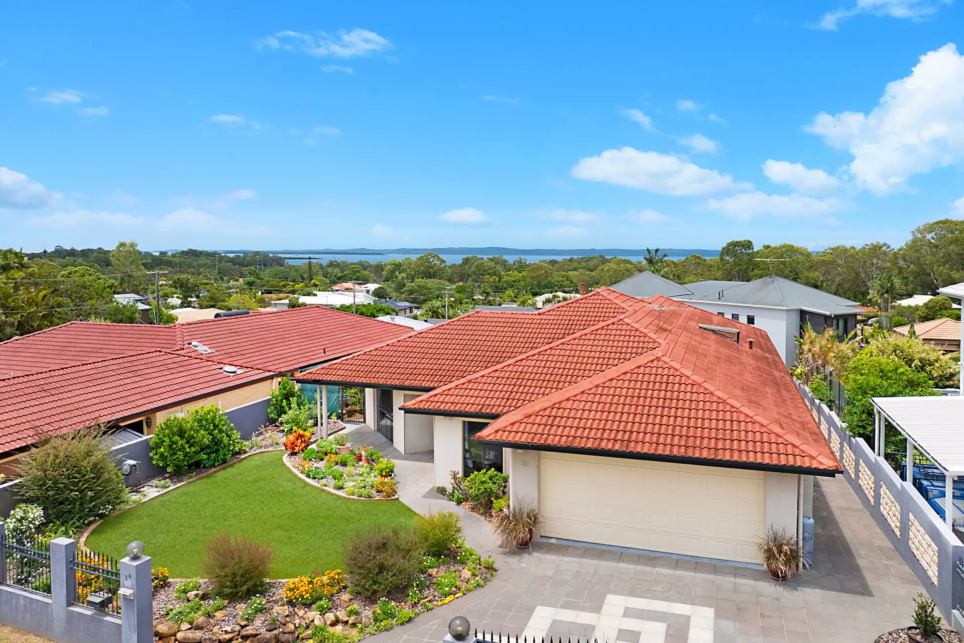 23 Paranka Drive North, Cleveland Sold by  - image 1