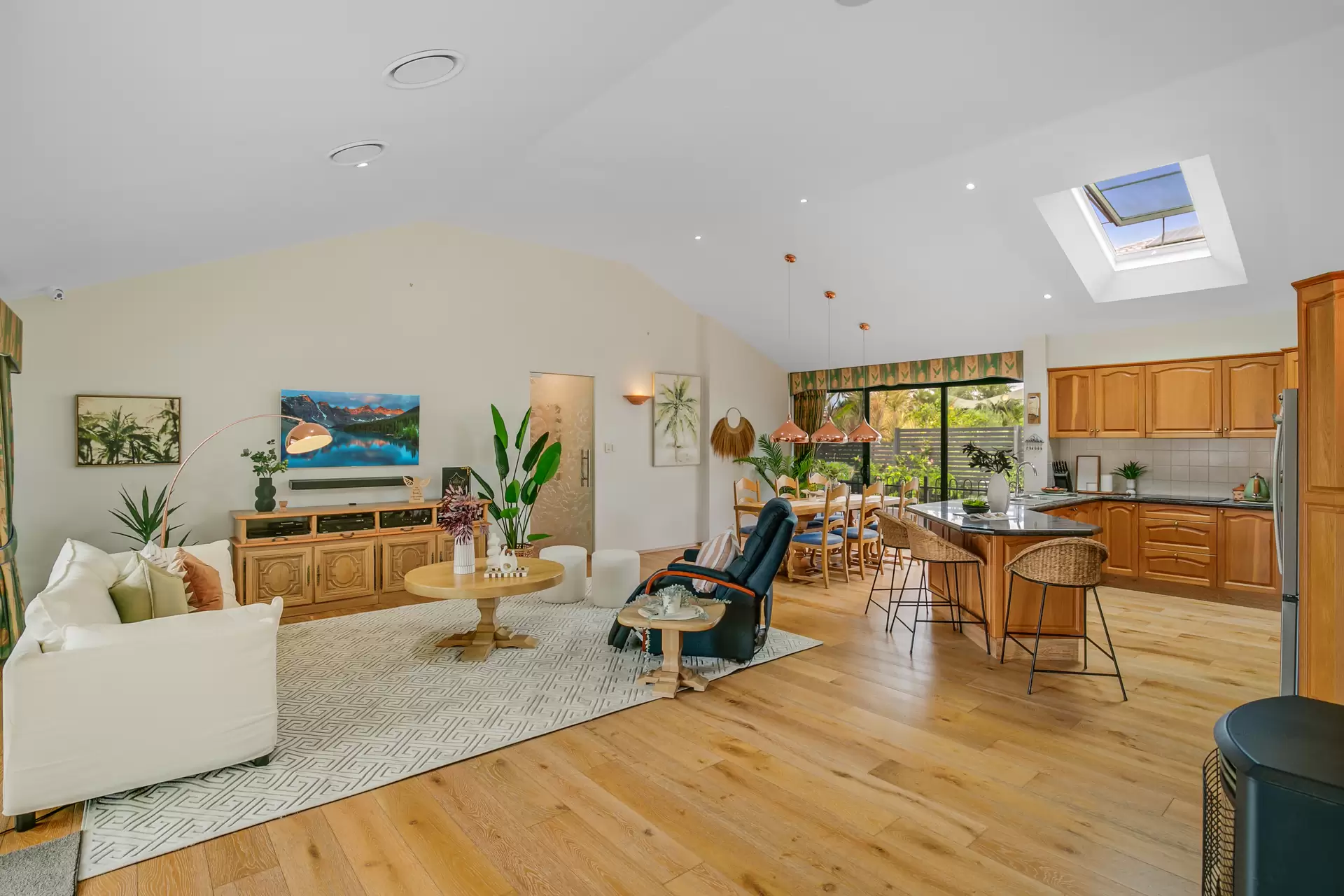 23 Paranka Drive North, Cleveland Sold by Queensland Sotheby's International Realty - image 1
