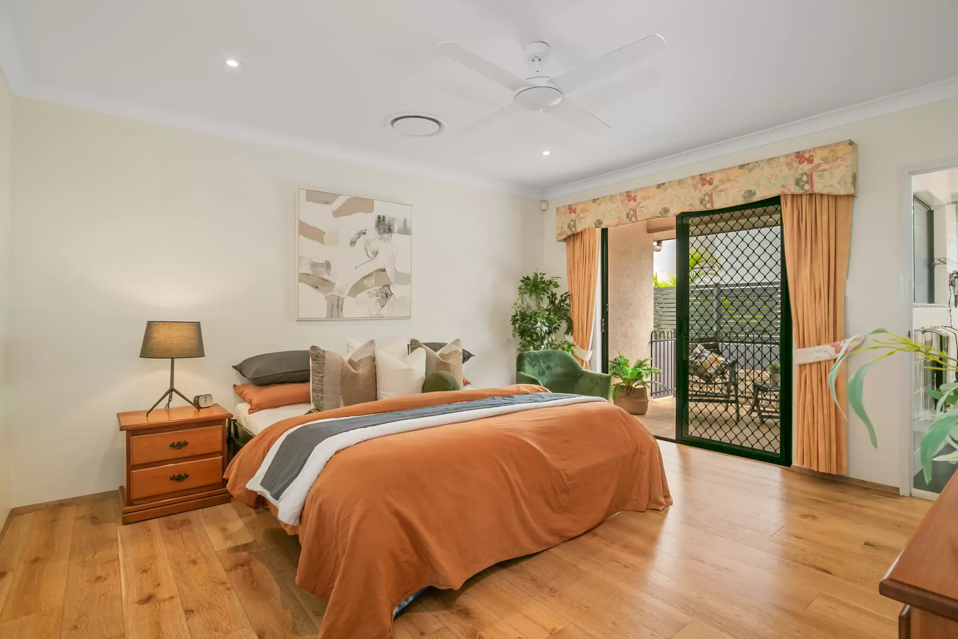 23 Paranka Drive North, Cleveland Sold by Queensland Sotheby's International Realty - image 1