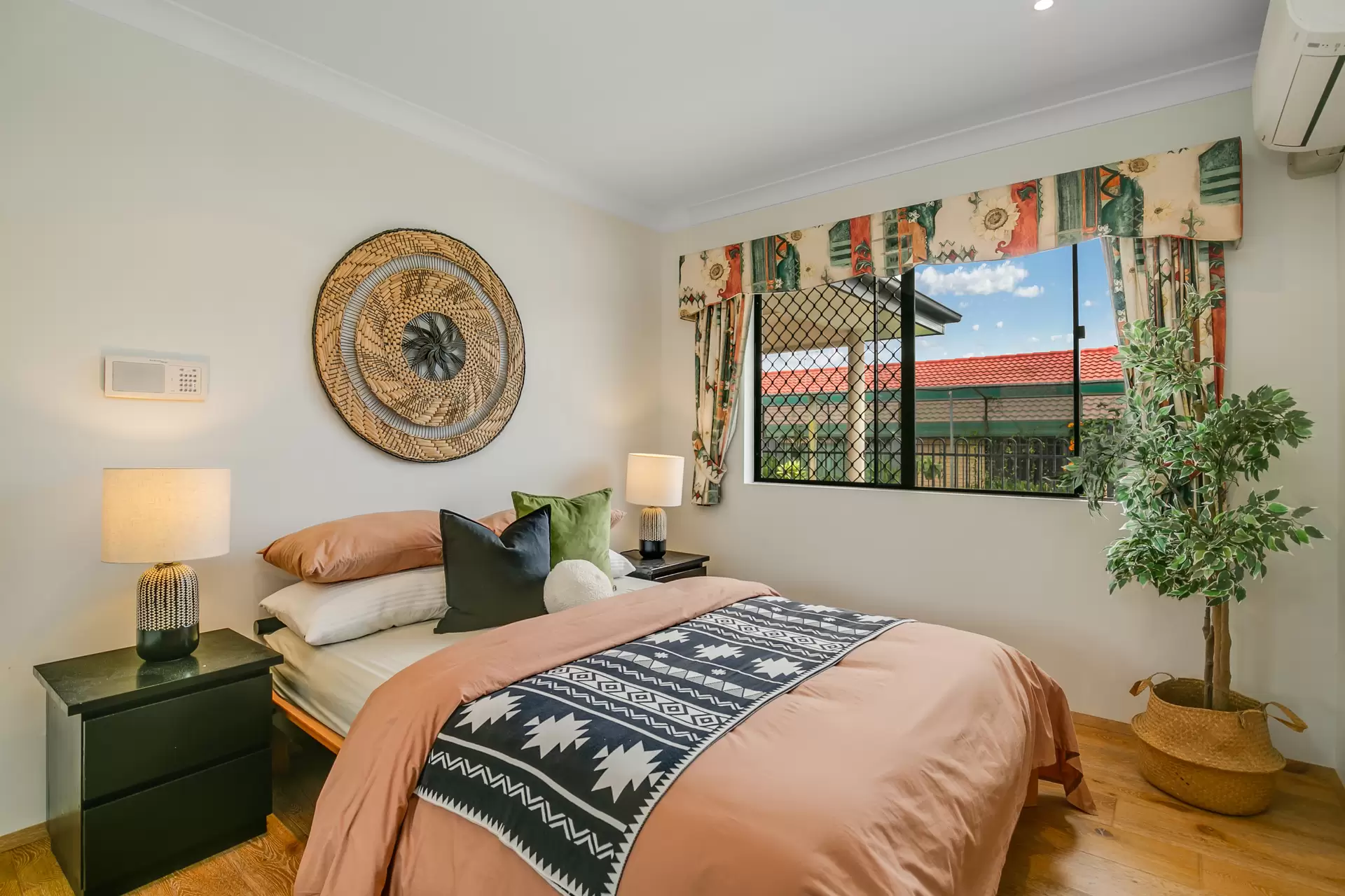 23 Paranka Drive North, Cleveland Sold by Queensland Sotheby's International Realty - image 1