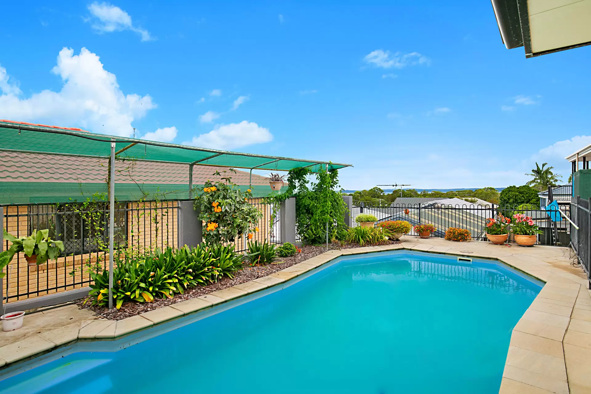 23 Paranka Drive North, Cleveland Sold by  - image 1