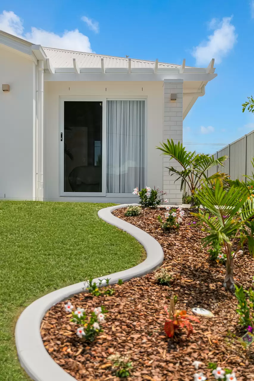 10A Topatig Street, Cleveland Sold by Queensland Sotheby's International Realty - image 1