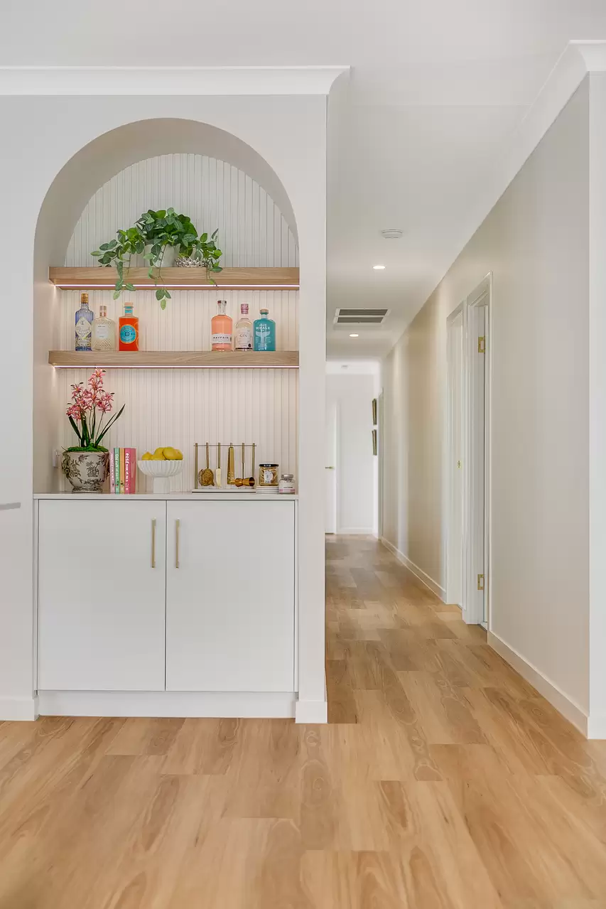 10A Topatig Street, Cleveland Sold by Queensland Sotheby's International Realty - image 1