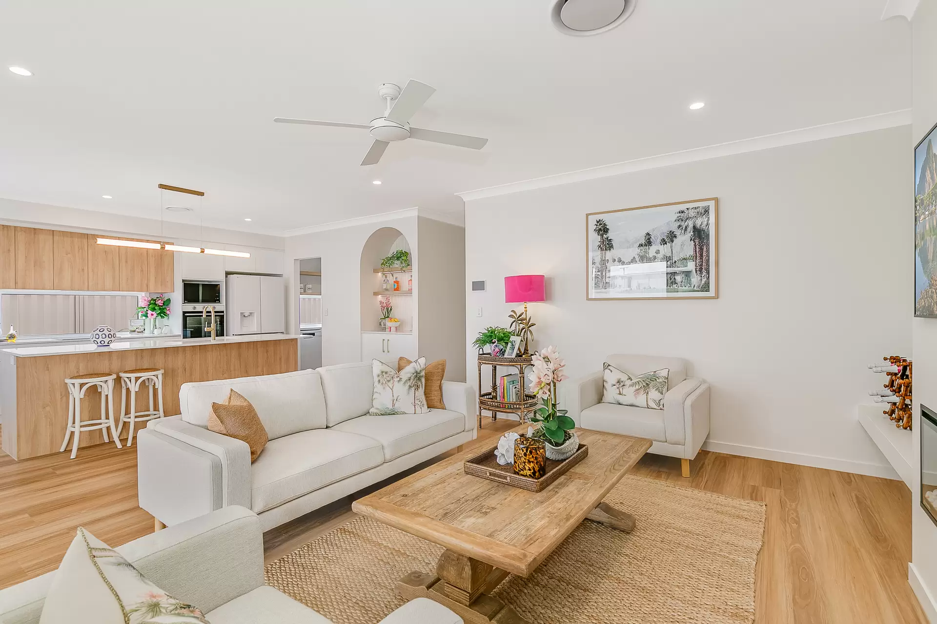 10A Topatig Street, Cleveland Sold by Queensland Sotheby's International Realty - image 1