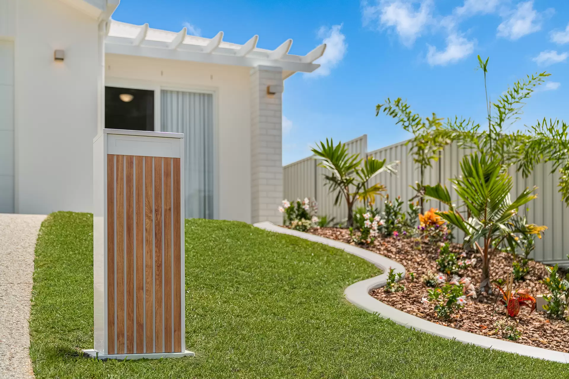 10A Topatig Street, Cleveland Sold by Queensland Sotheby's International Realty - image 1