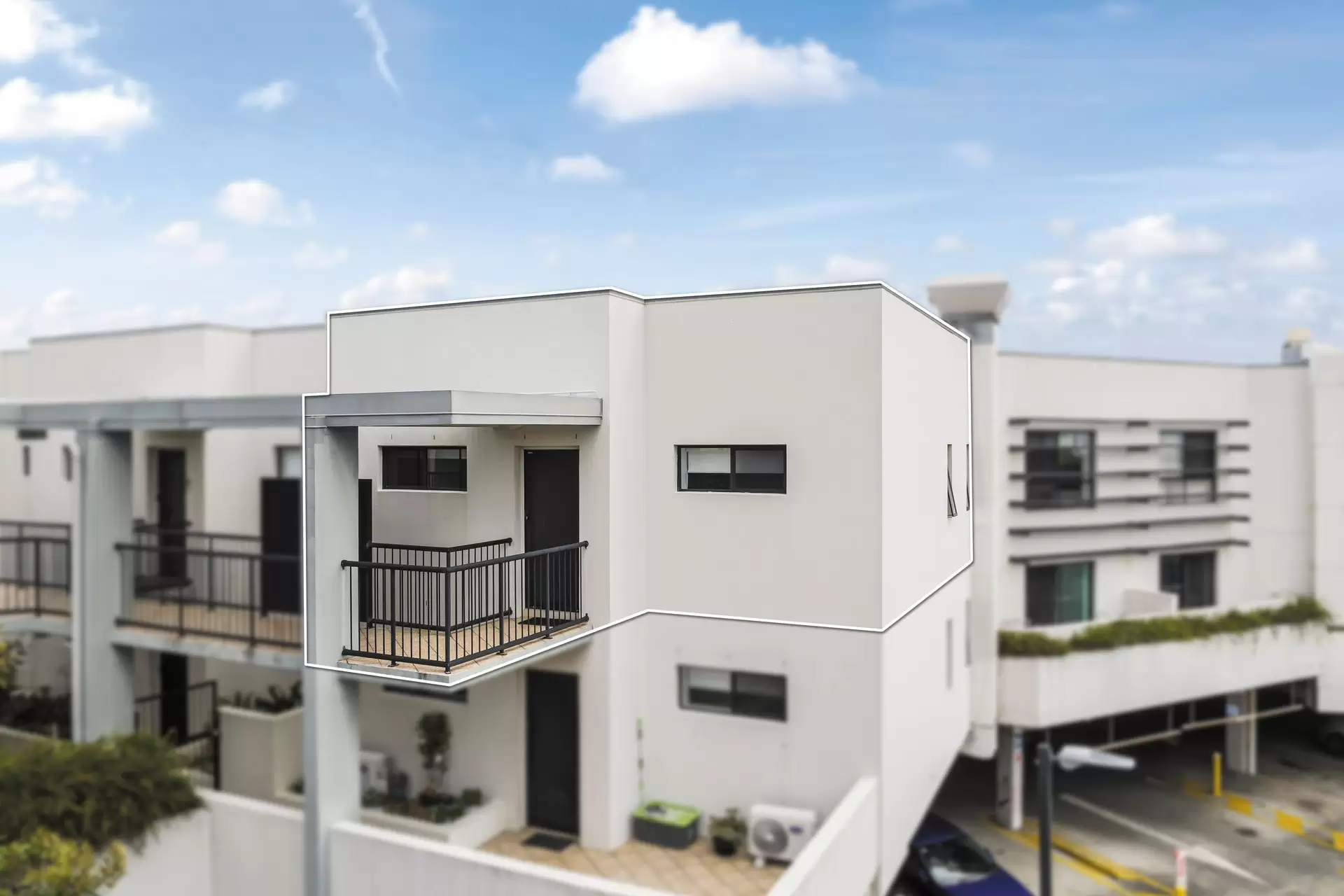 23/2-10 Masthead Drive, Cleveland Sold by Queensland Sotheby's International Realty - image 1