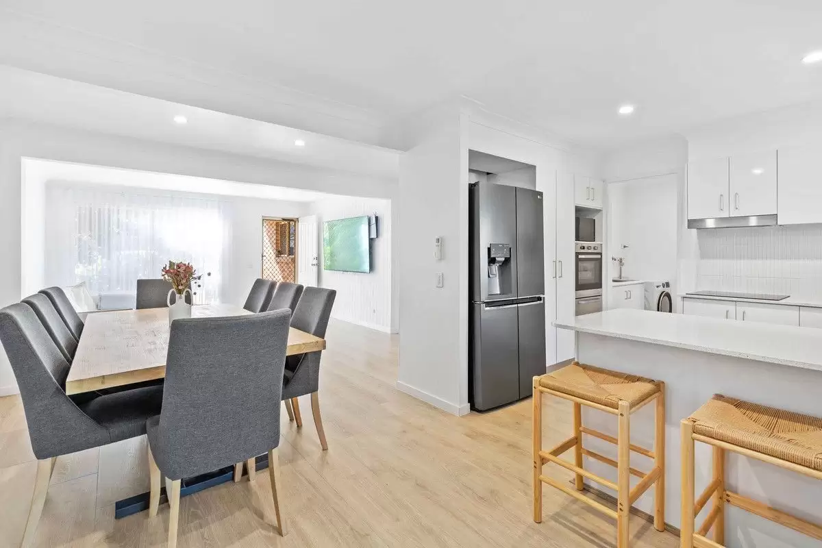 24/2 Cassowary Drive, Burleigh Waters Sold by  - image 1