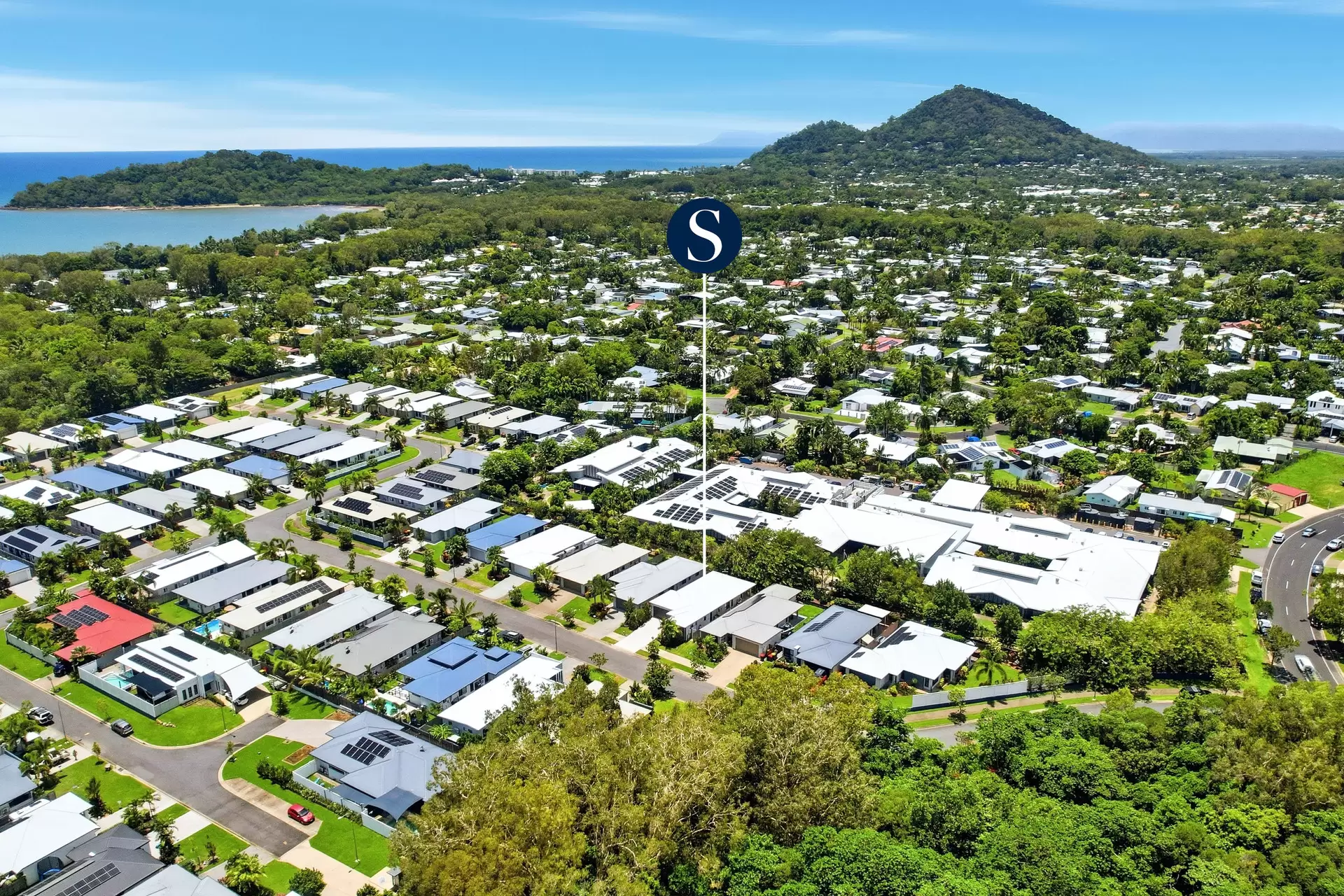 10 Seaford Entrance, Kewarra Beach Sold by Queensland Sotheby's International Realty - image 1