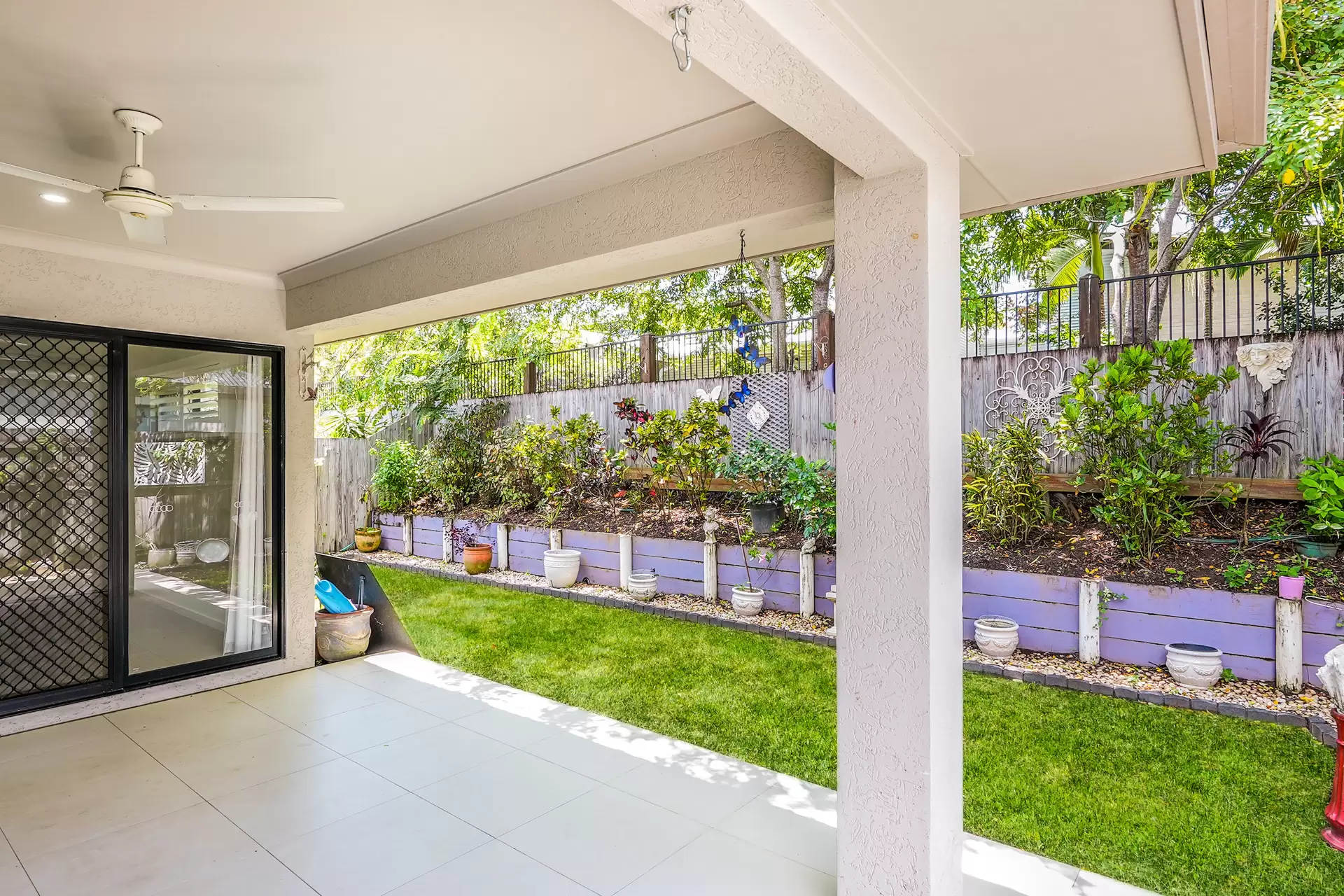 10 Seaford Entrance, Kewarra Beach Sold by Queensland Sotheby's International Realty - image 1