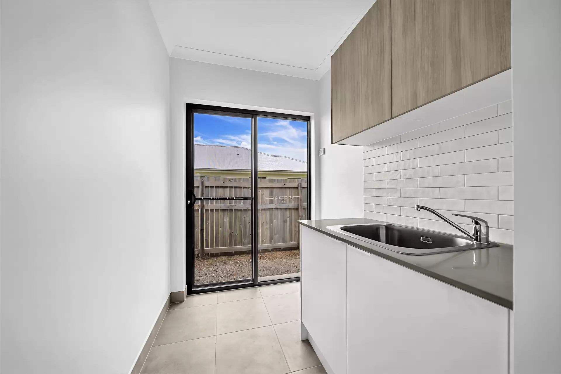 34 Tamarind Crescent, Proserpine Sold by Queensland Sotheby's International Realty - image 1