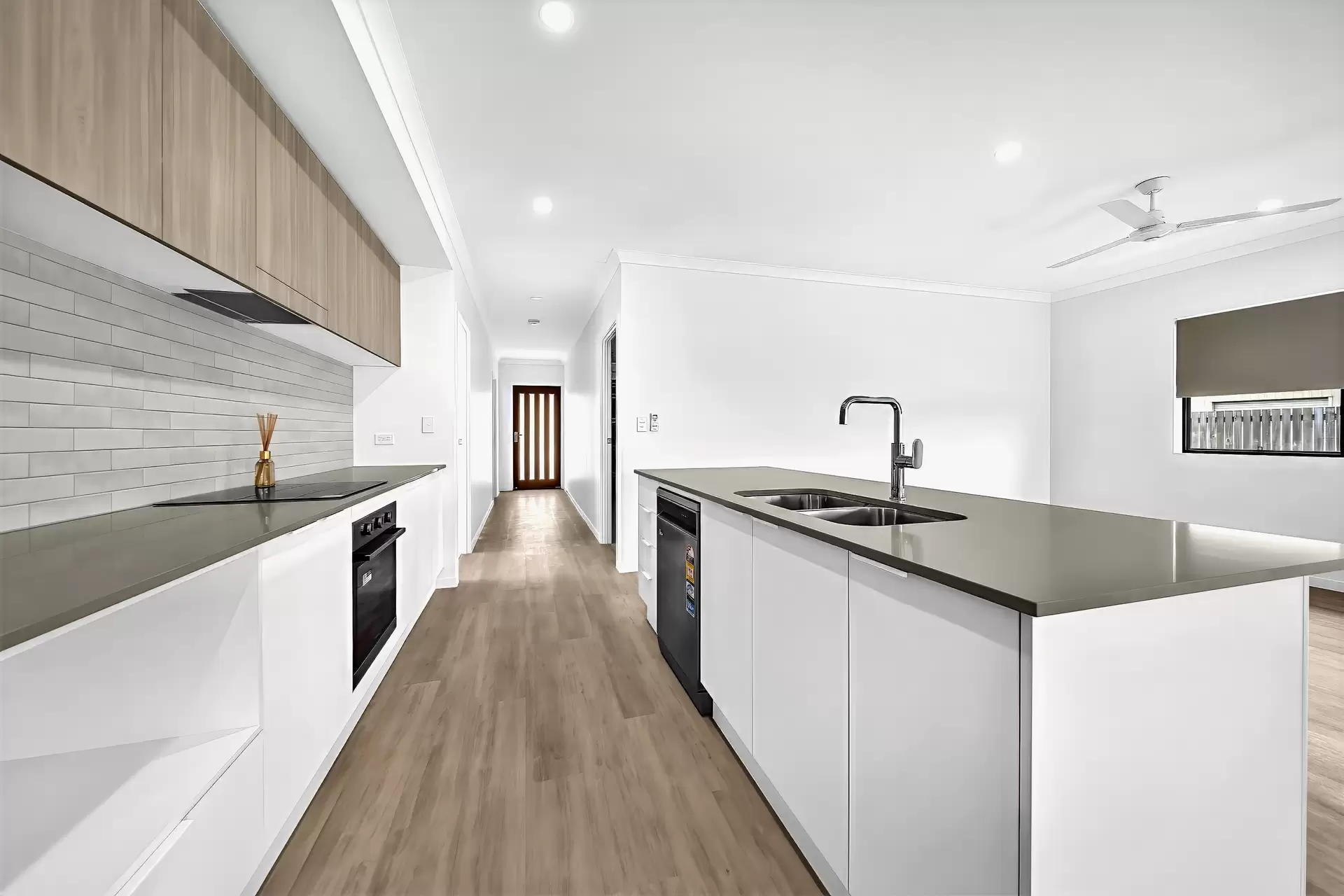 34 Tamarind Crescent, Proserpine Sold by Queensland Sotheby's International Realty - image 1