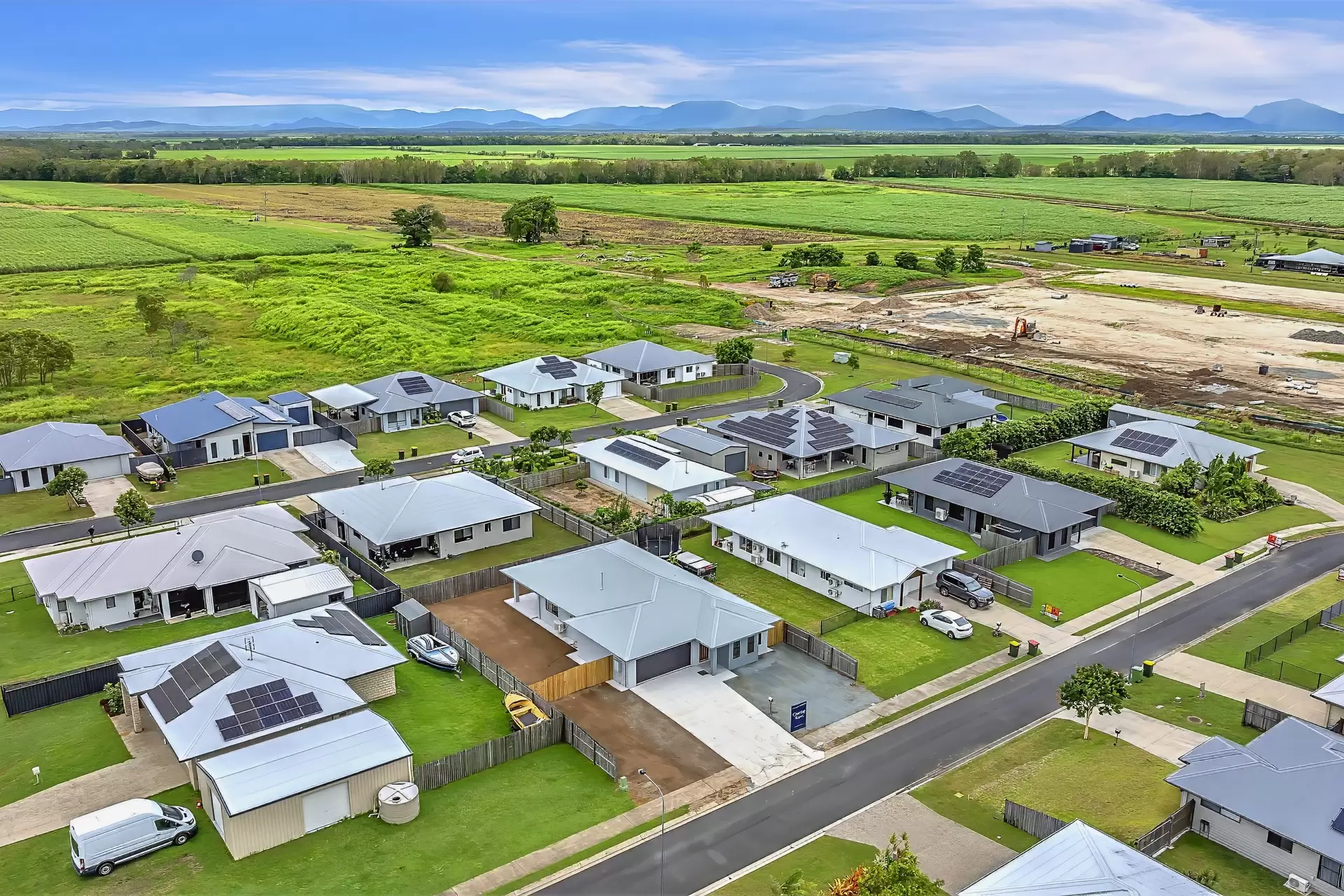 34 Tamarind Crescent, Proserpine Sold by Queensland Sotheby's International Realty - image 1