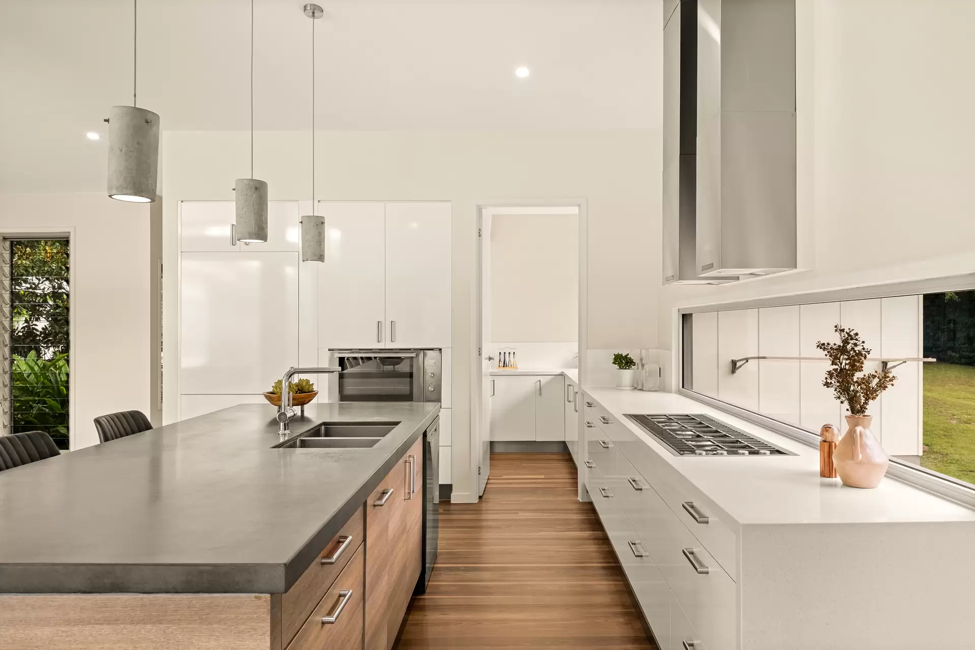 488 Grassdale Road, Gumdale Sold by Queensland Sotheby's International Realty - image 1