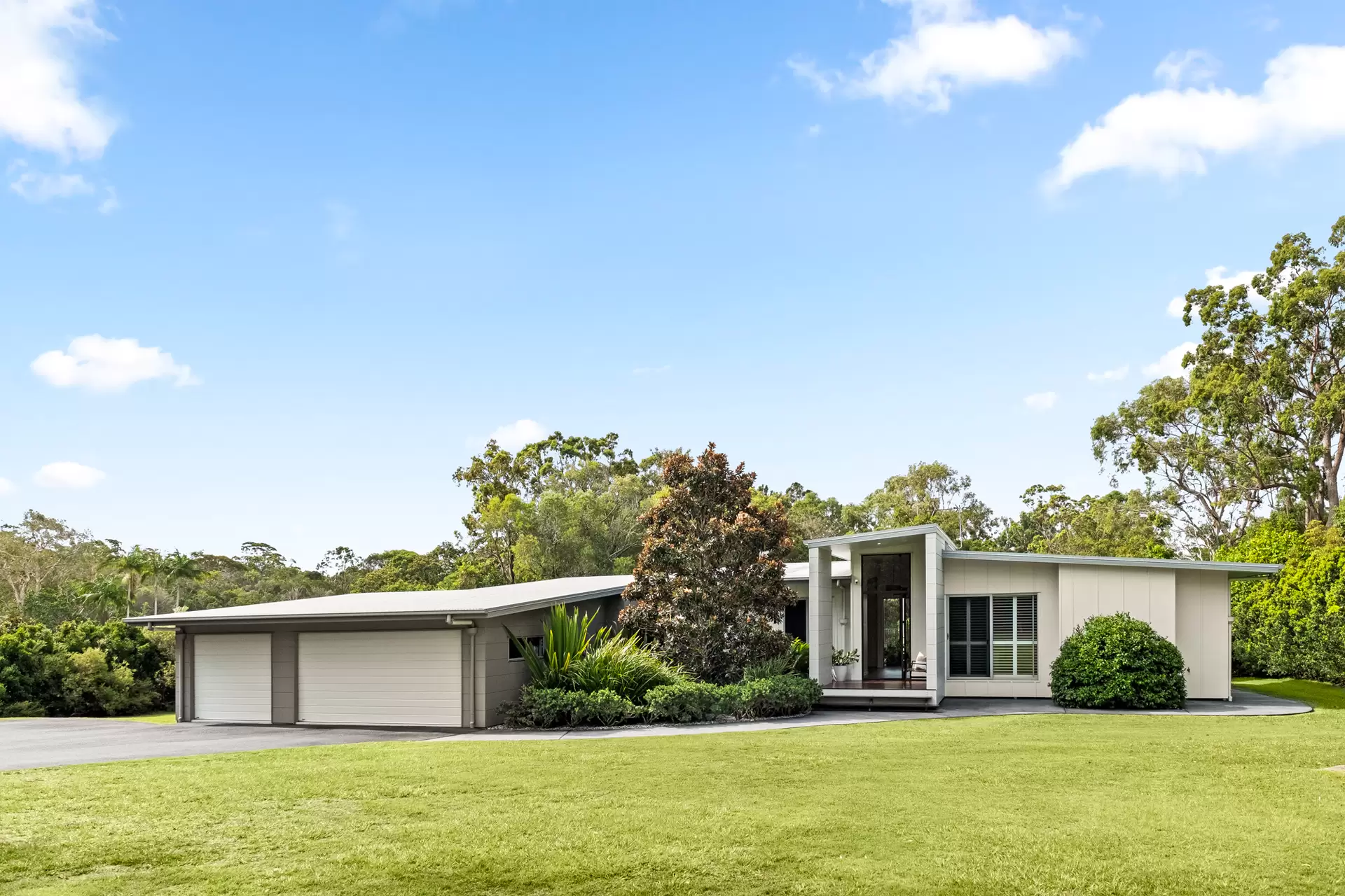 488 Grassdale Road, Gumdale Sold by Queensland Sotheby's International Realty - image 1