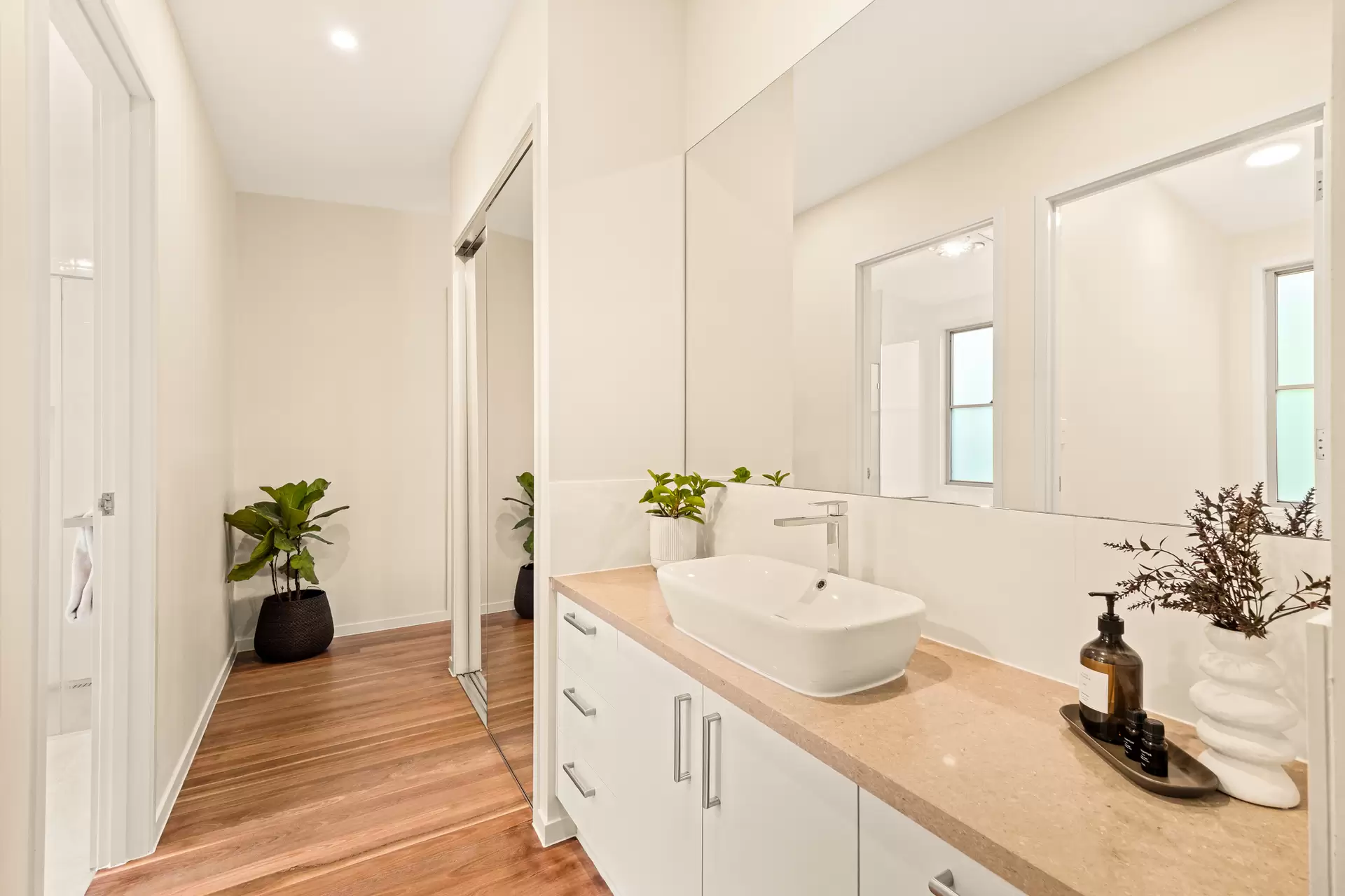 488 Grassdale Road, Gumdale Sold by Queensland Sotheby's International Realty - image 1