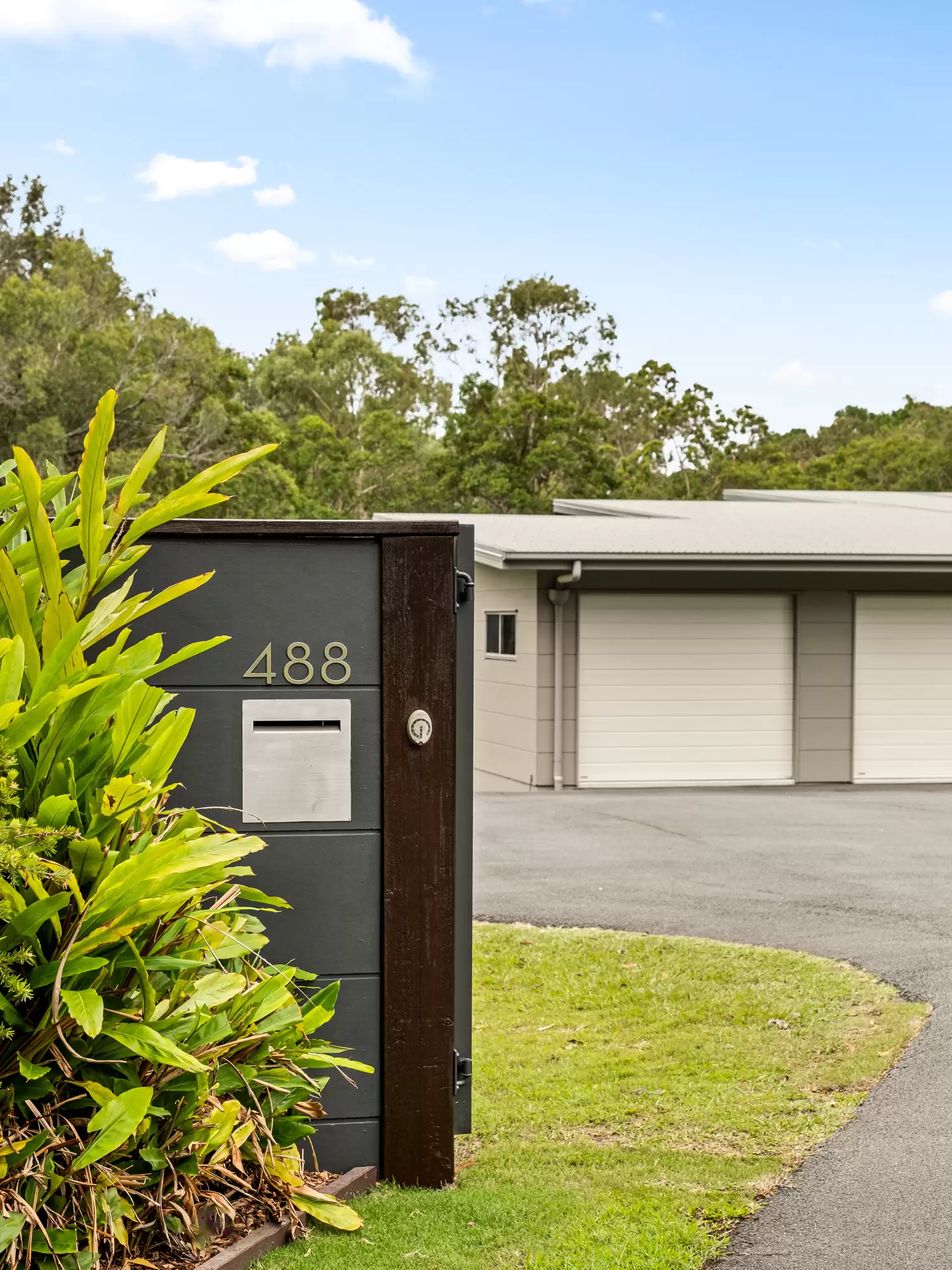 488 Grassdale Road, Gumdale Sold by Queensland Sotheby's International Realty - image 1