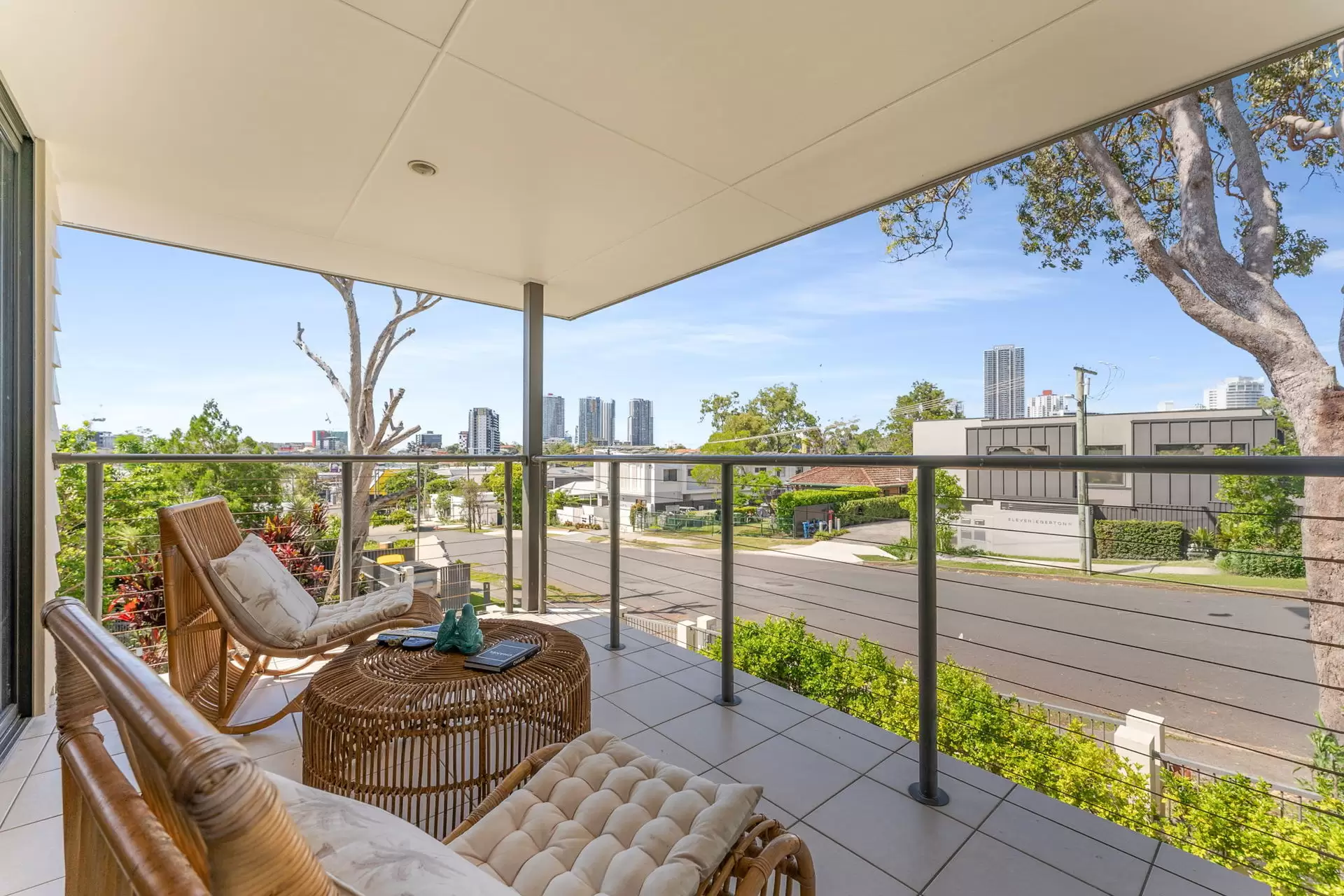1/6 Egerton Street, Southport Sold by Queensland Sotheby's International Realty - image 1
