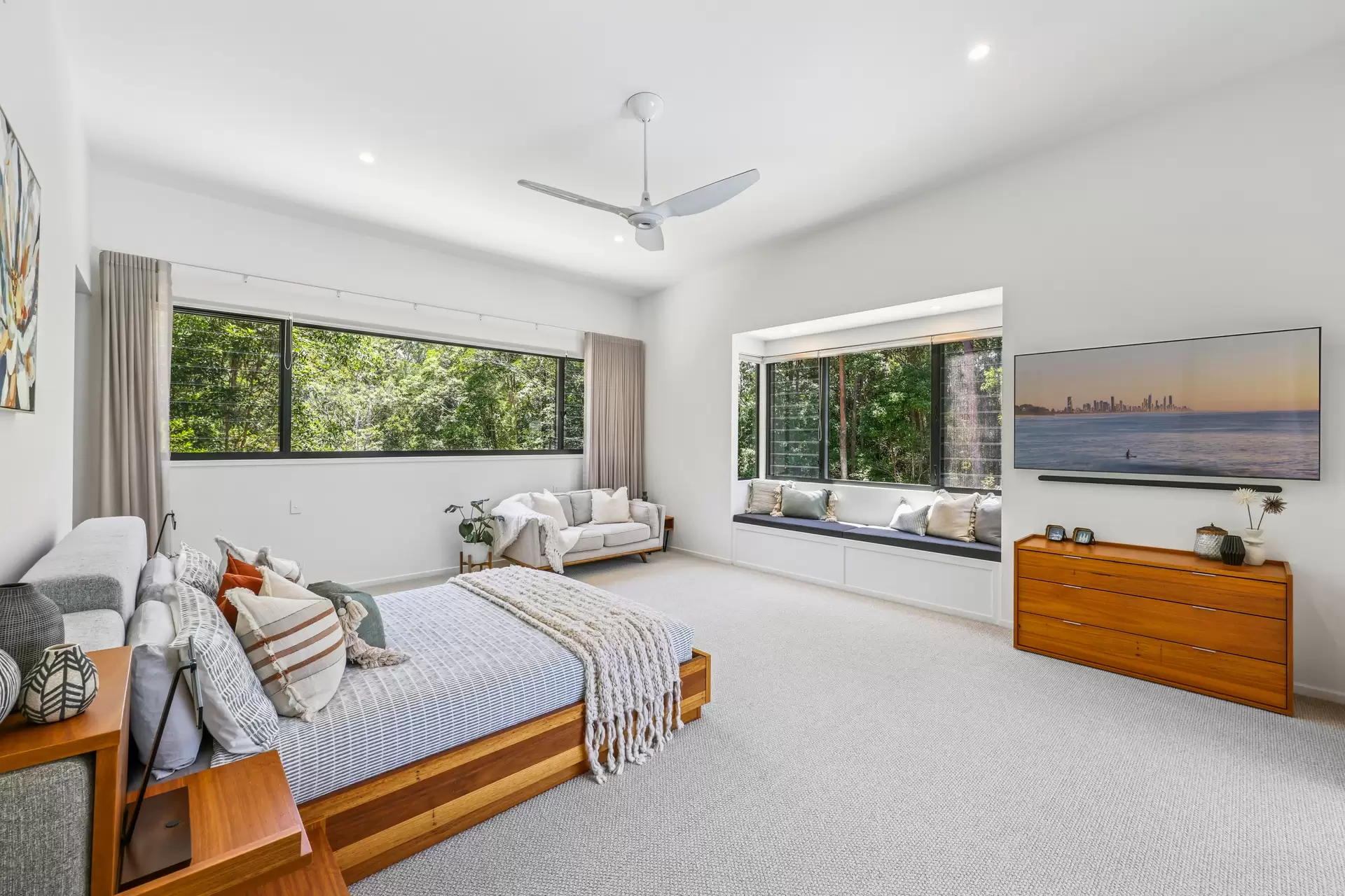 62 Mary Bale Drive, Tallebudgera Sold by Queensland Sotheby's International Realty - image 1