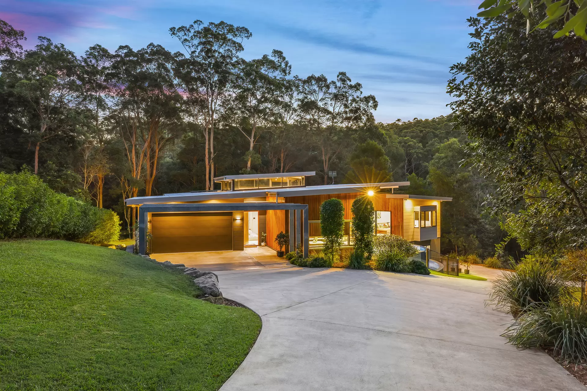 62 Mary Bale Drive, Tallebudgera Sold by Queensland Sotheby's International Realty - image 1