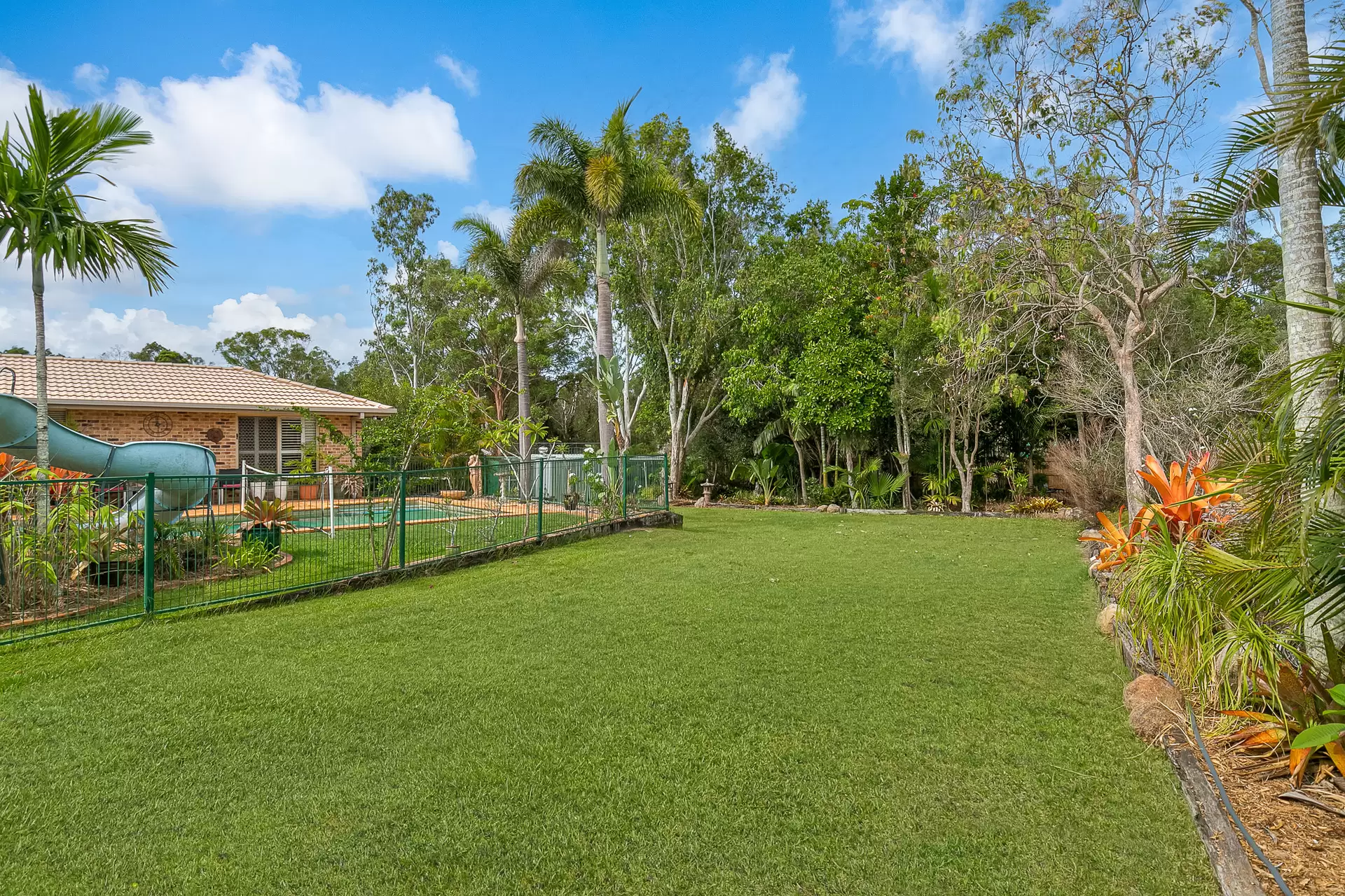 1 Cockateil Court, Thornlands Sold by Queensland Sotheby's International Realty - image 1