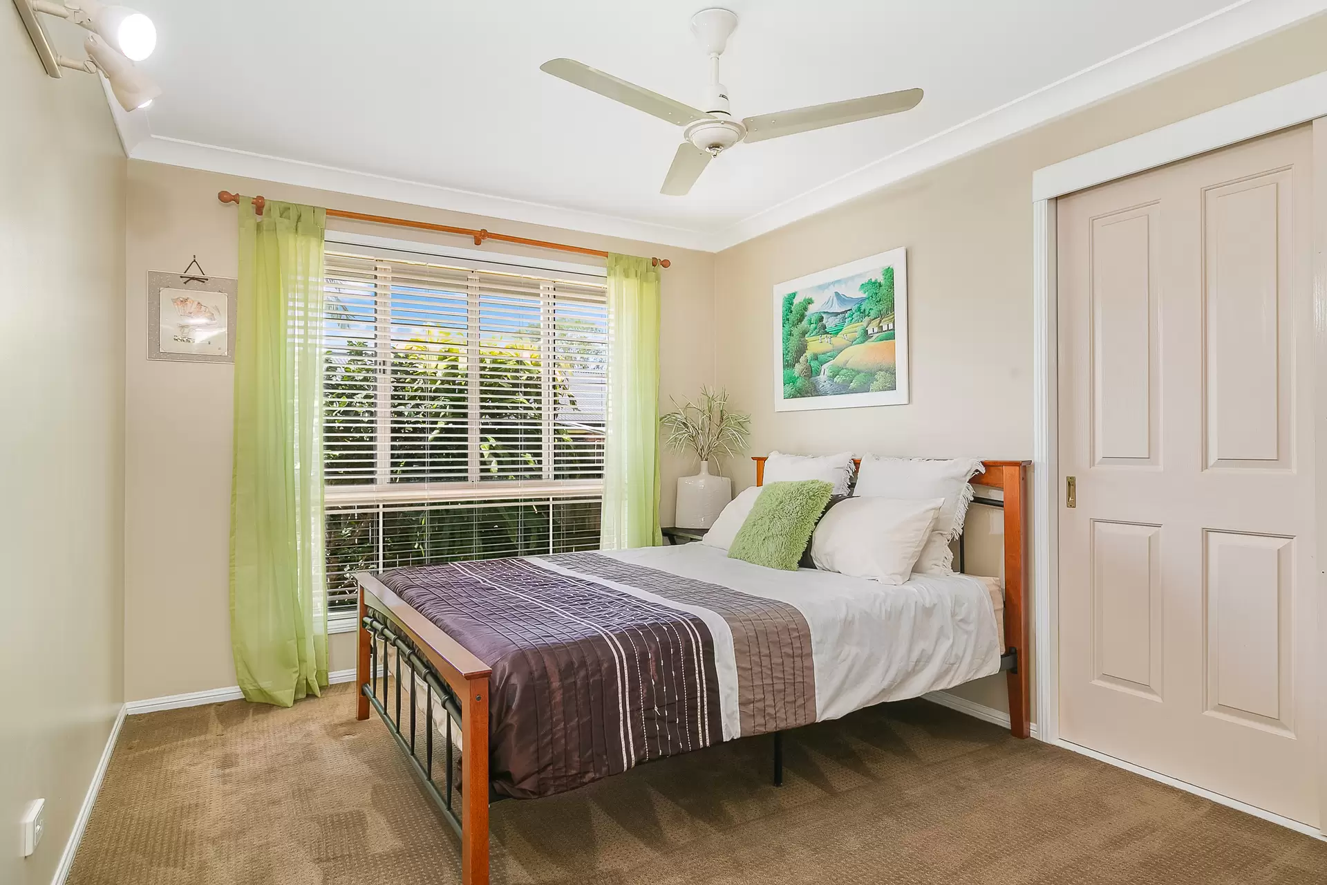 1 Cockateil Court, Thornlands Sold by Queensland Sotheby's International Realty - image 1