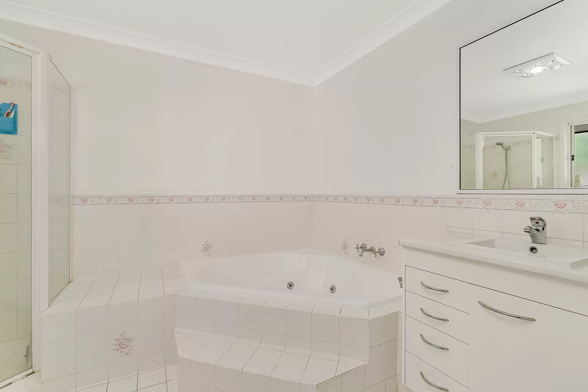 24 Amethyst Street, Alexandra Hills Sold by Queensland Sotheby's International Realty - image 1