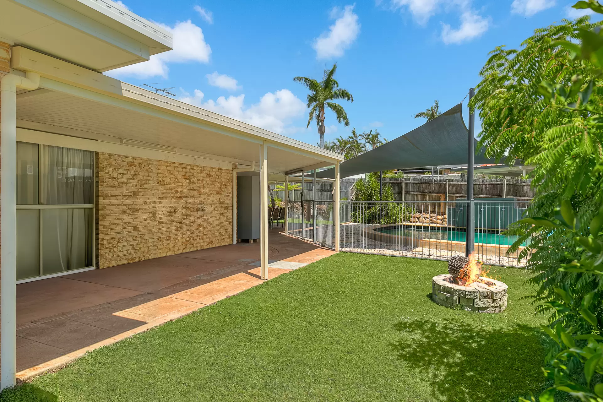 24 Amethyst Street, Alexandra Hills Sold by Queensland Sotheby's International Realty - image 1