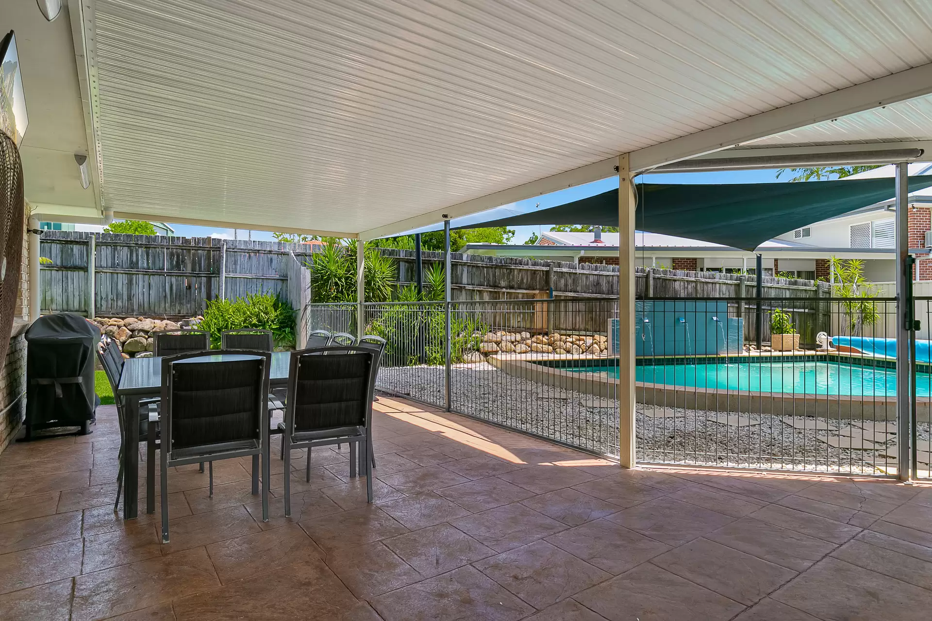 24 Amethyst Street, Alexandra Hills Sold by Queensland Sotheby's International Realty - image 1
