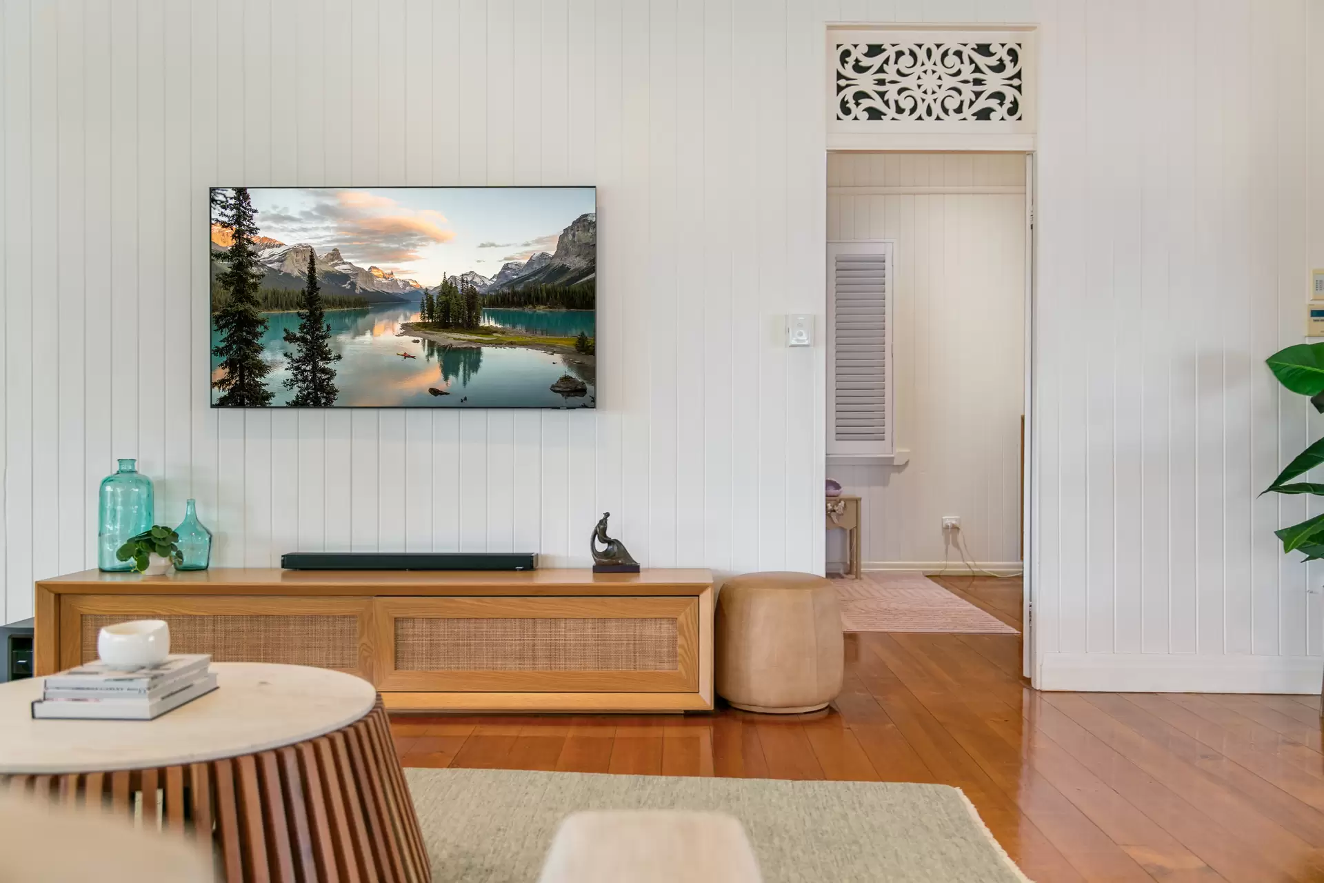 44 Little Shore Street, Cleveland Sold by Queensland Sotheby's International Realty - image 1