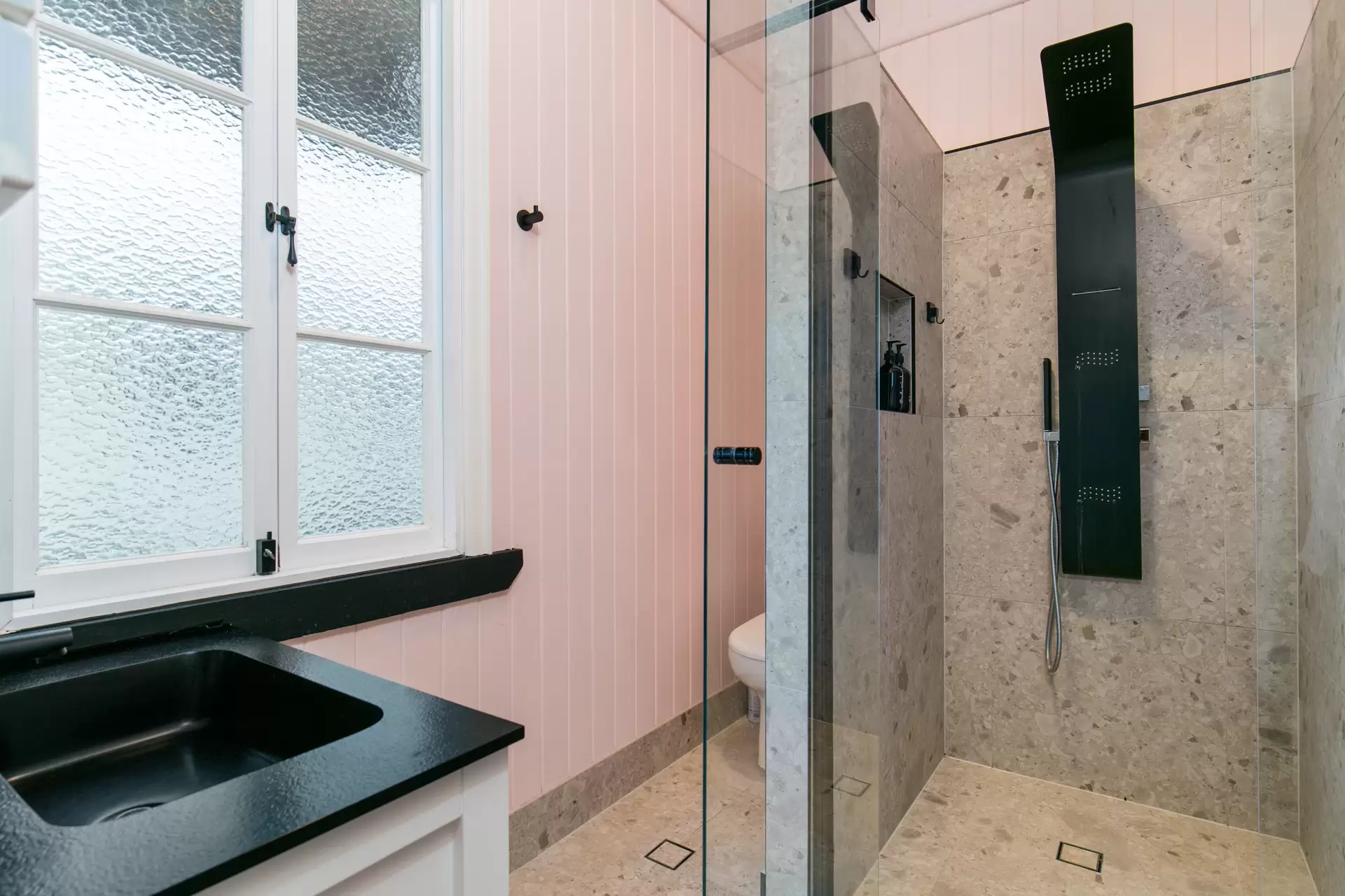 44 Little Shore Street, Cleveland Sold by Queensland Sotheby's International Realty - image 1