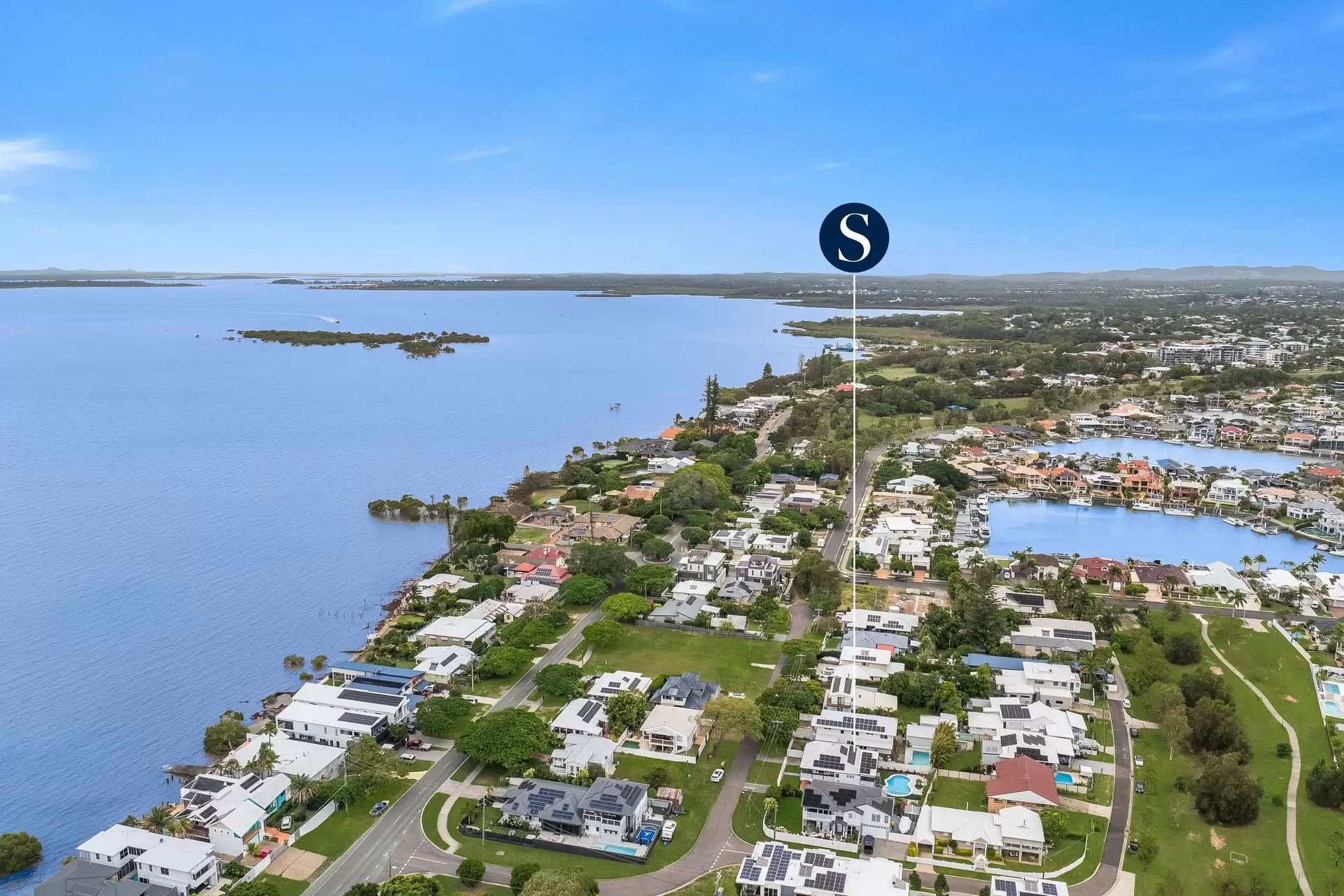 44 Little Shore Street, Cleveland Sold by Queensland Sotheby's International Realty - image 1
