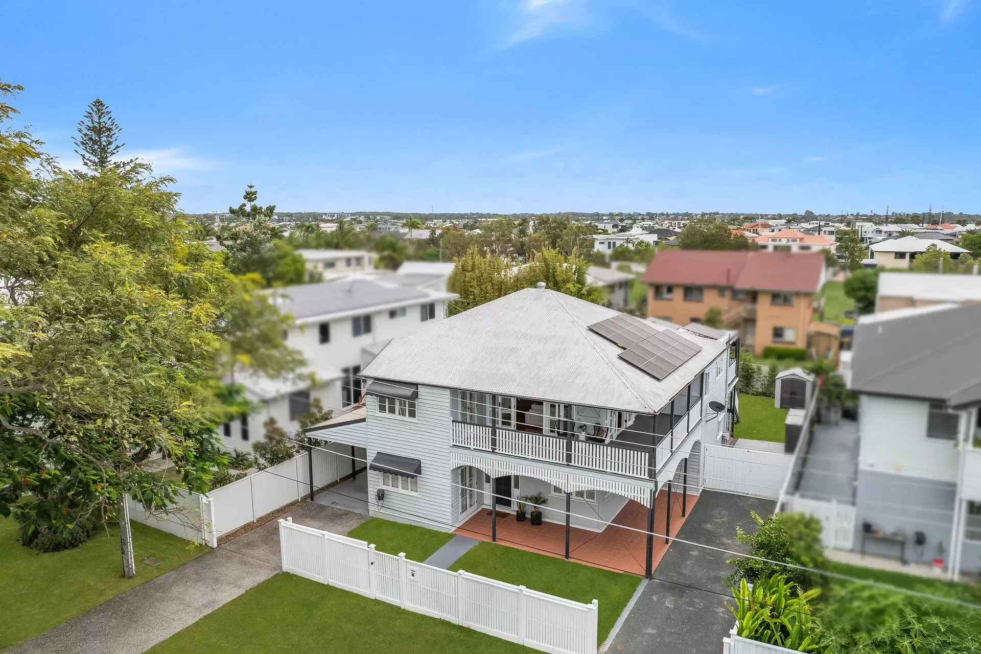 44 Little Shore Street, Cleveland Sold by  - image 1