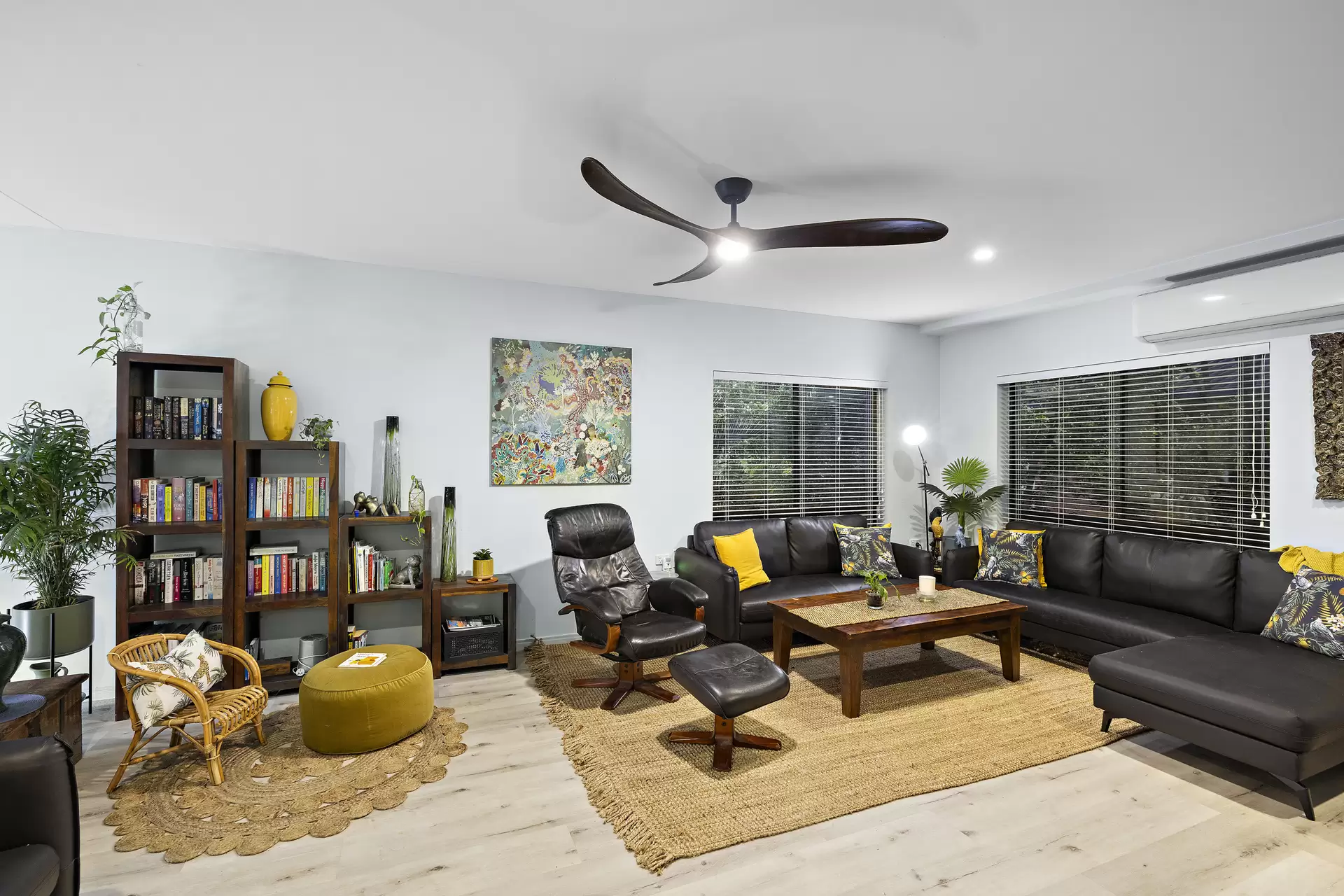 9 Wilohurst Drive, Redland Bay For Sale by Queensland Sotheby's International Realty - image 1