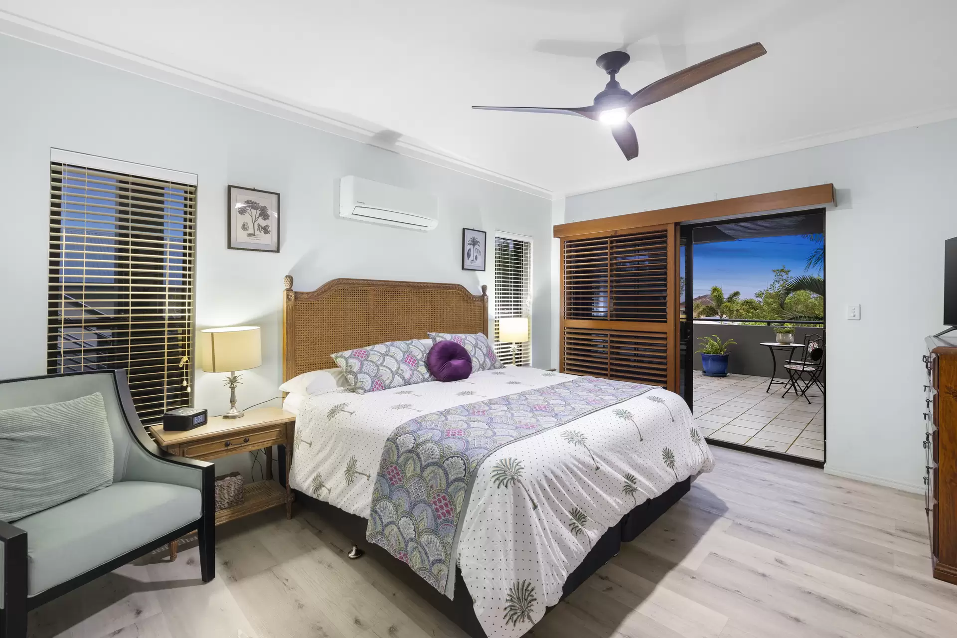9 Wilohurst Drive, Redland Bay For Sale by Queensland Sotheby's International Realty - image 1