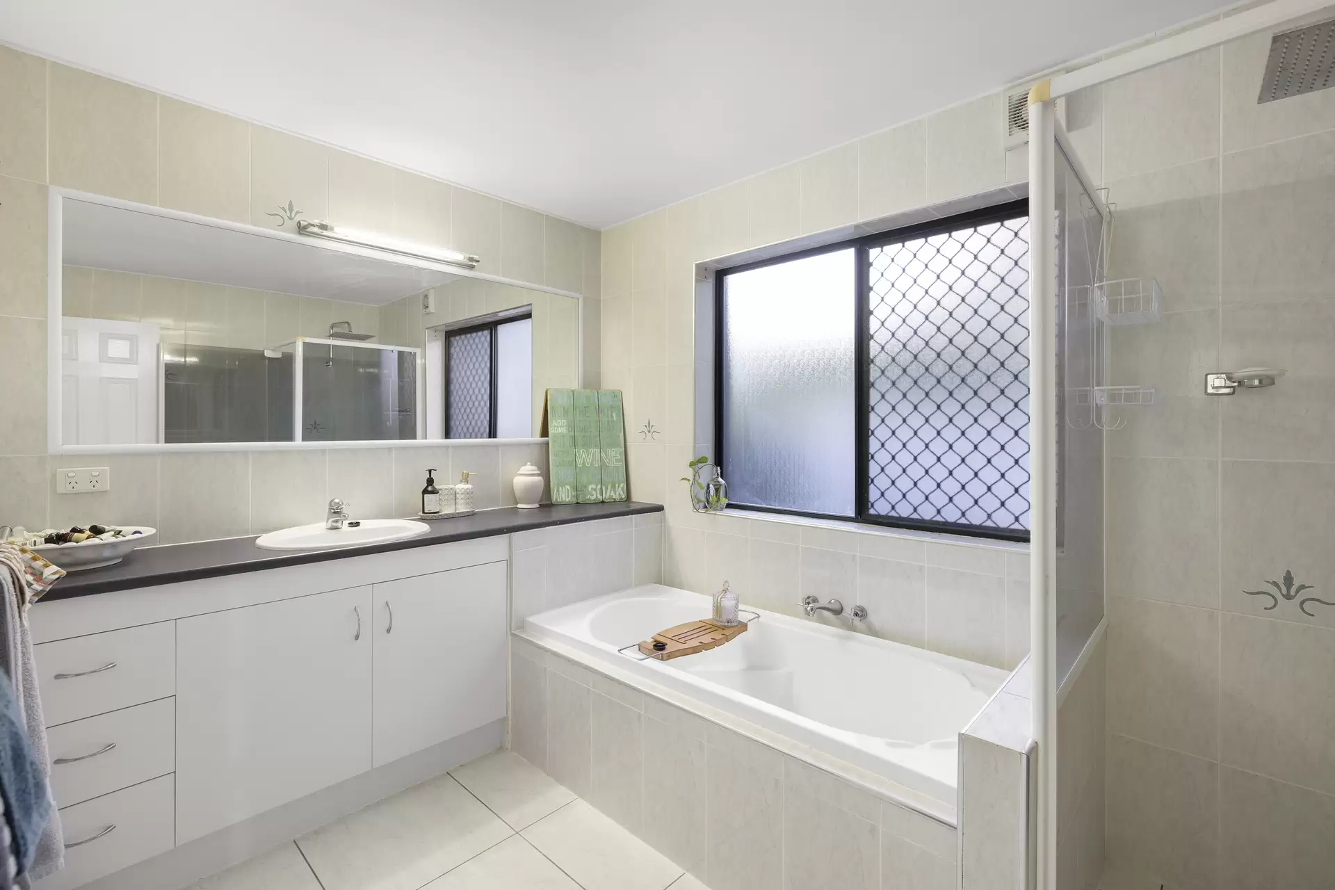 9 Wilohurst Drive, Redland Bay For Sale by Queensland Sotheby's International Realty - image 1