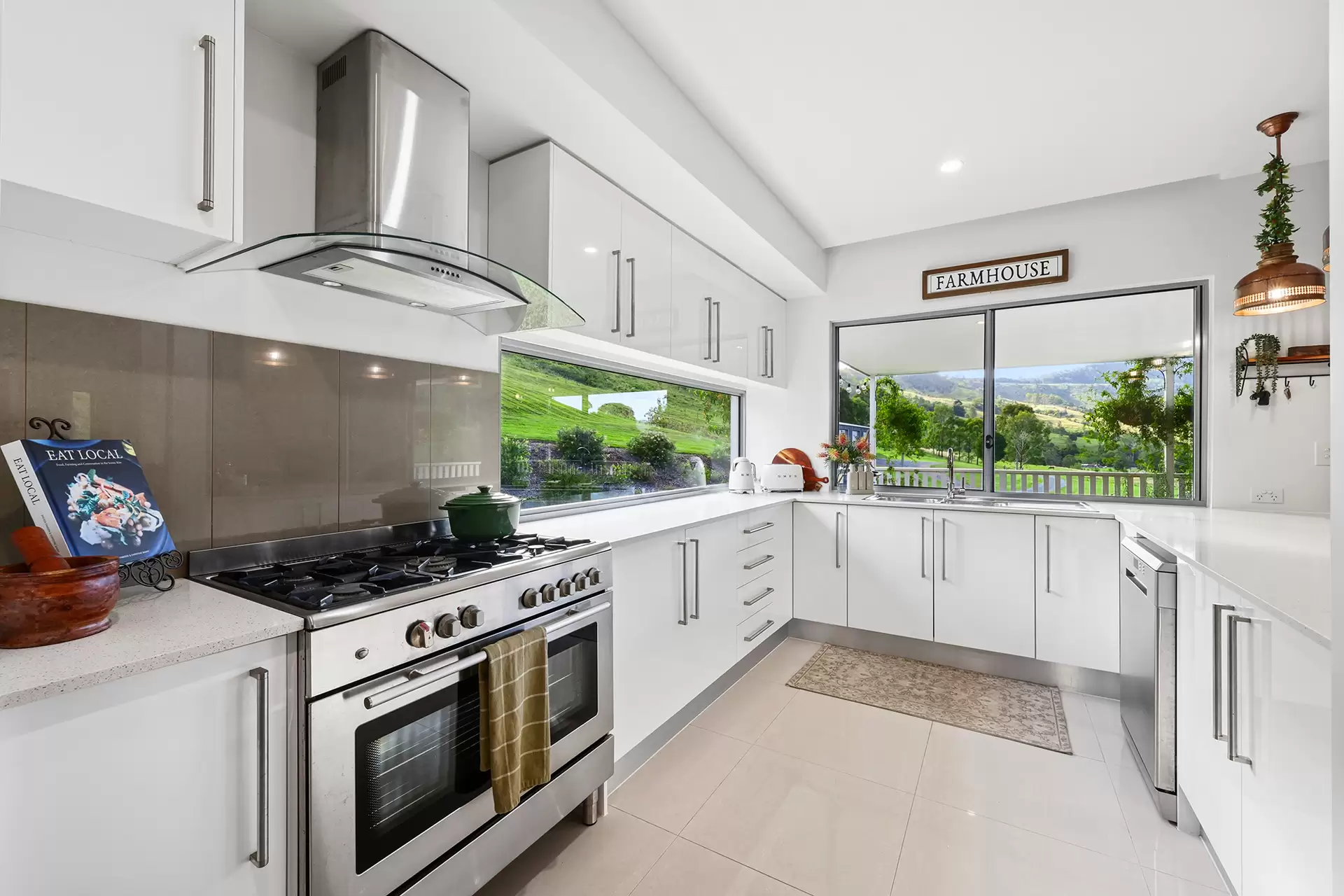 462 Illinbah Road, Illinbah Sold by Queensland Sotheby's International Realty - image 1